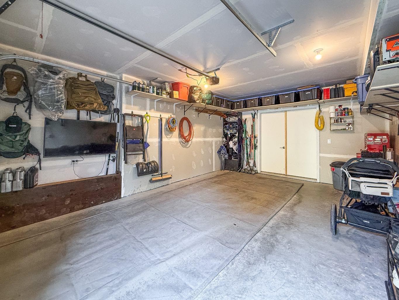 204i, 209 Stewart Creek Rise 