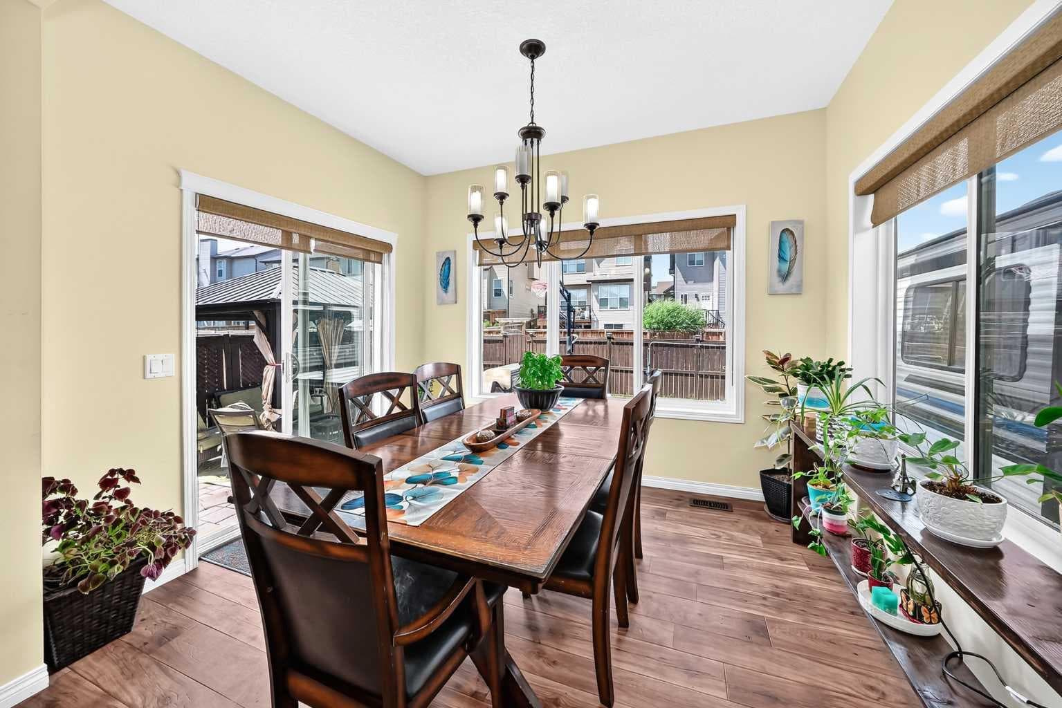 157 Sage Valley Road NW