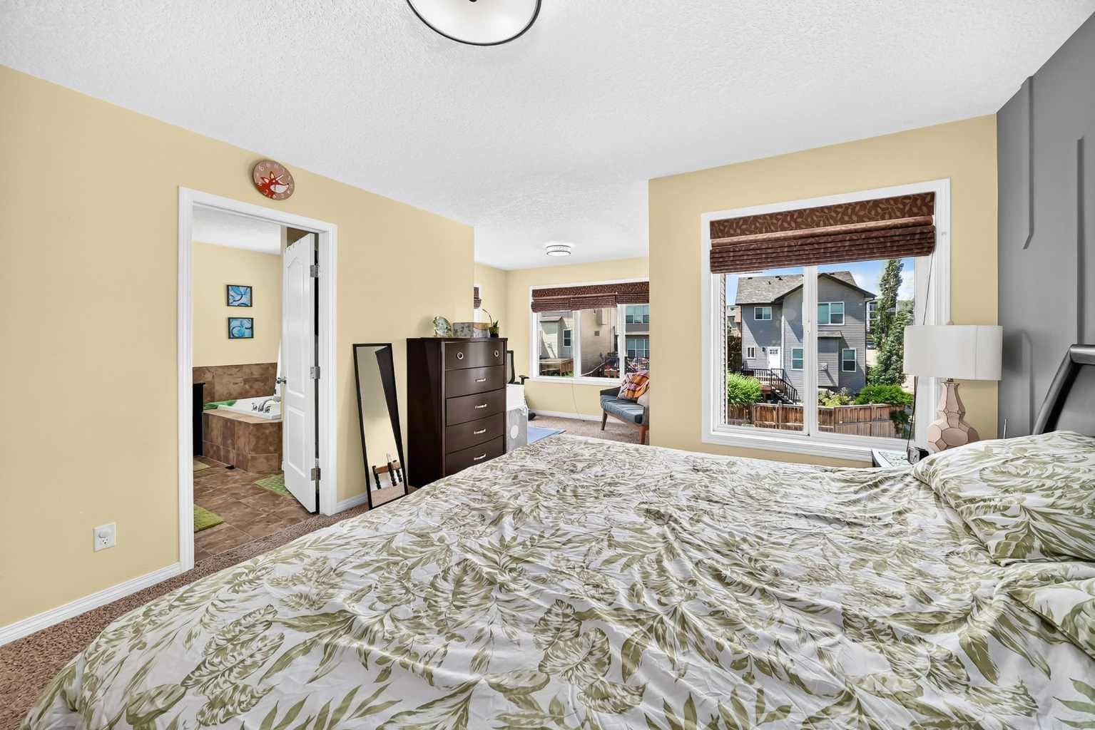 157 Sage Valley Road NW