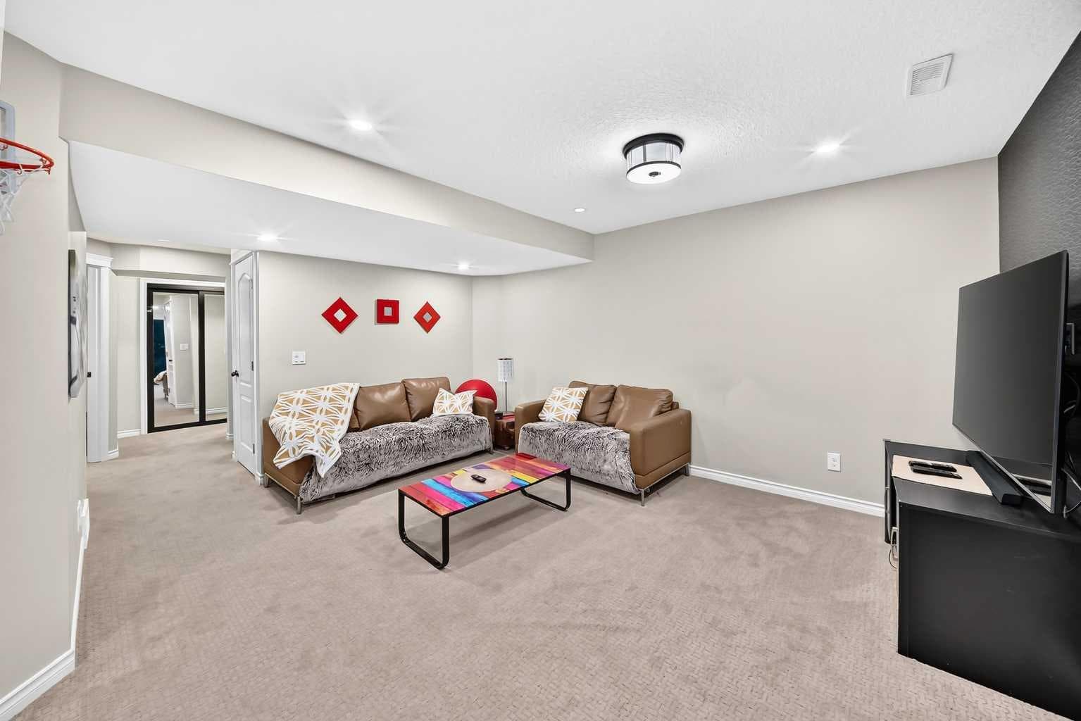 157 Sage Valley Road NW