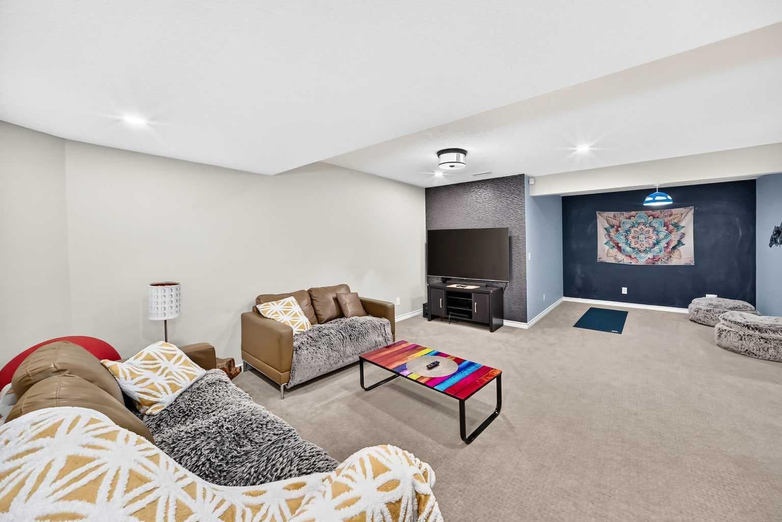 157 Sage Valley Road NW
