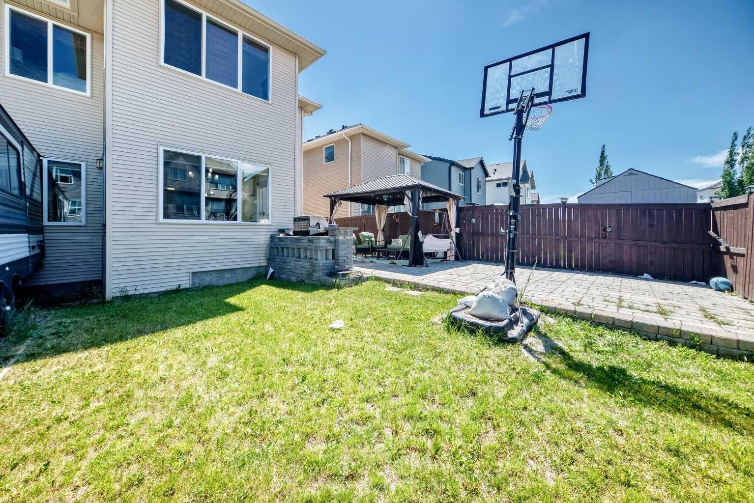157 Sage Valley Road NW