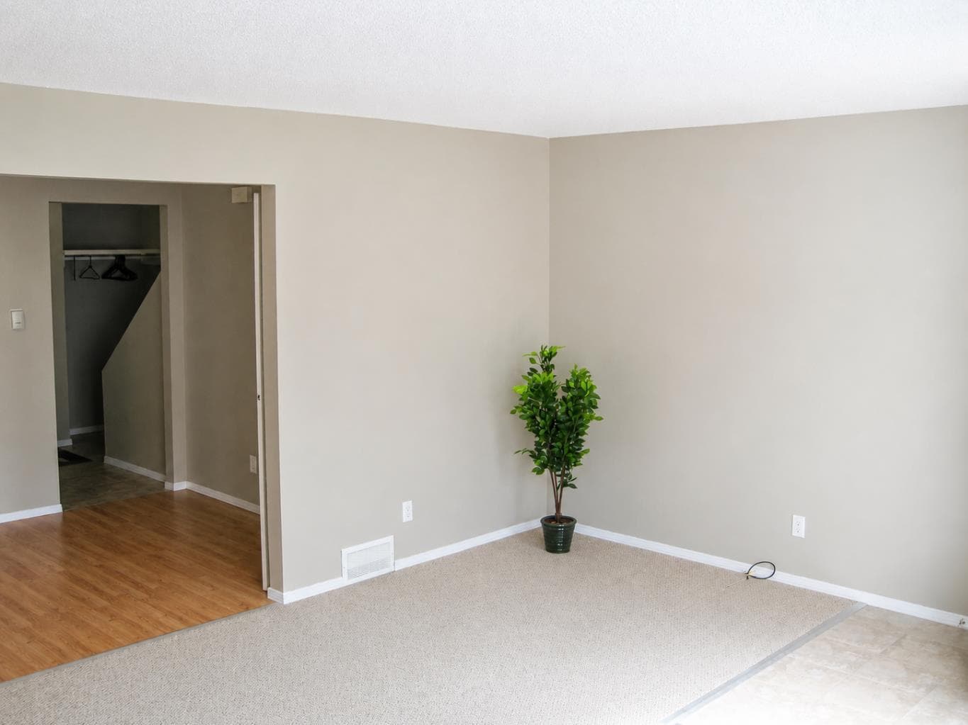69, 5425 Pensacola Crescent SE