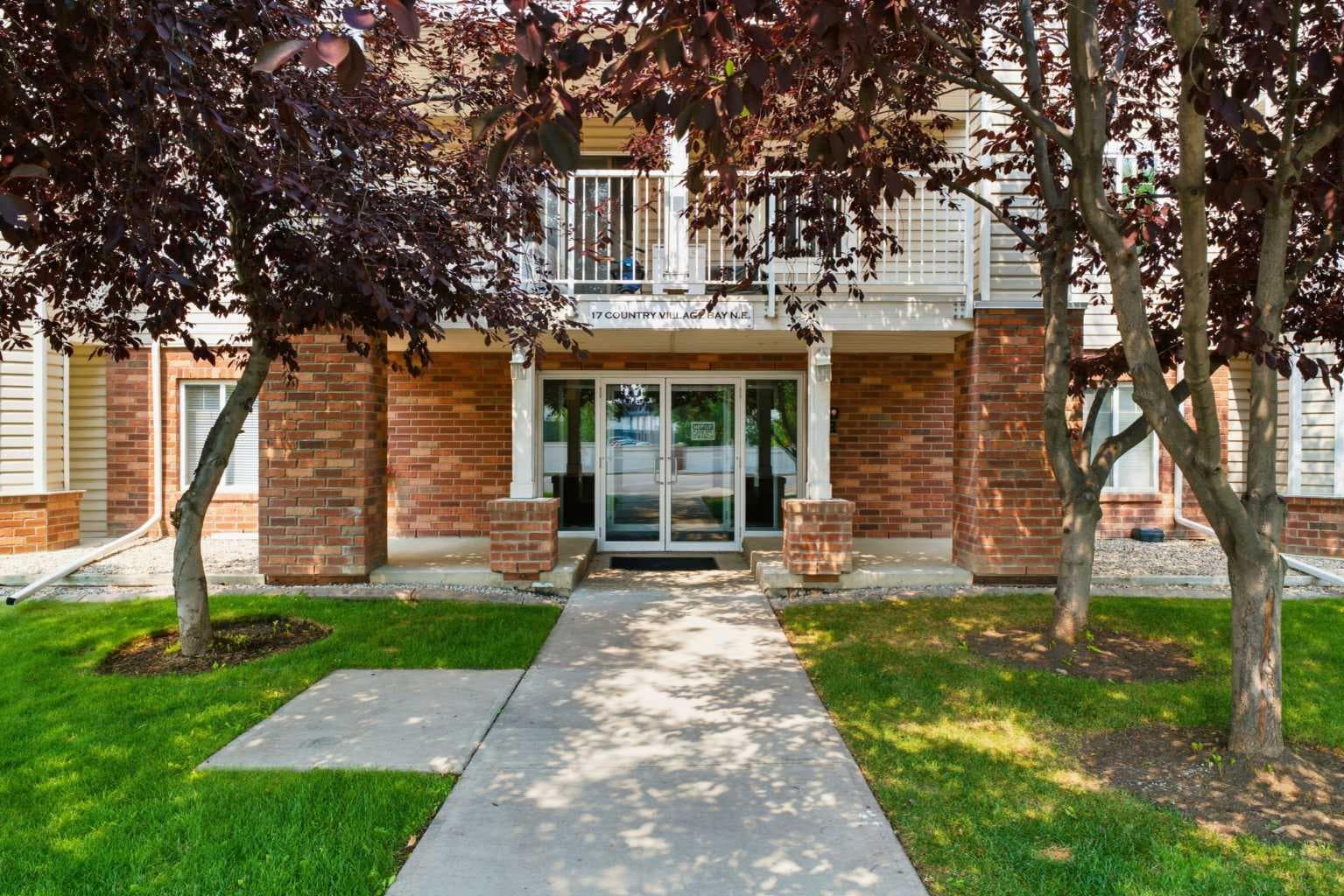 102, 17 Country Village Bay NE