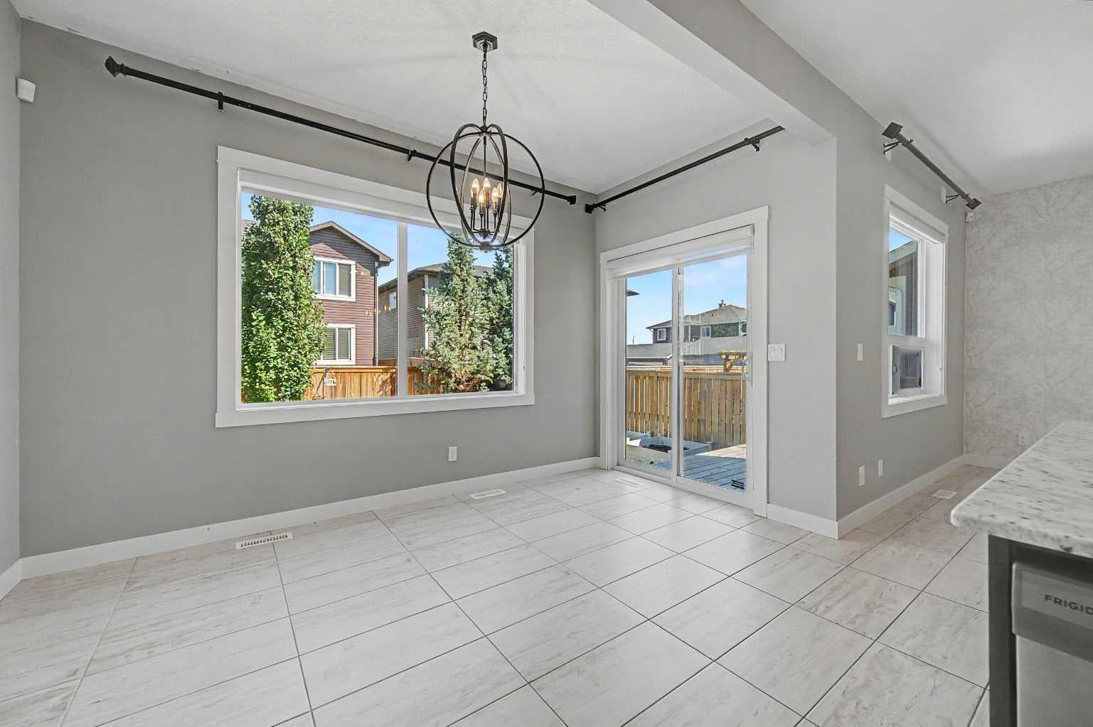 604 Midtown Place SW