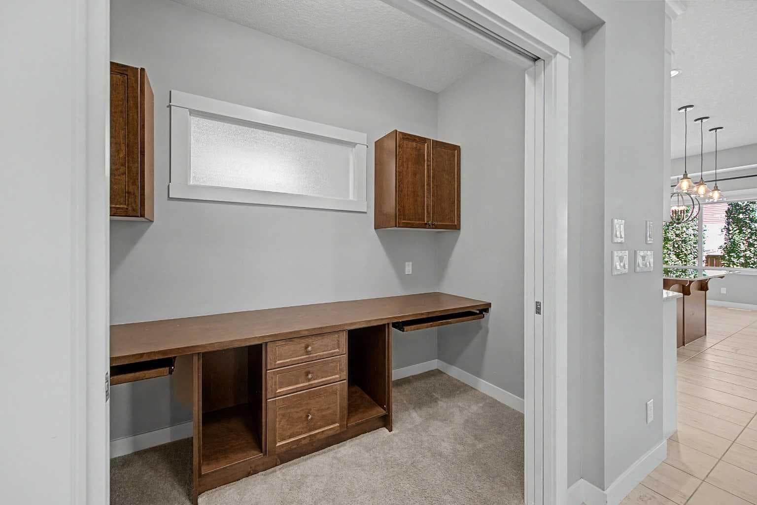 604 Midtown Place SW