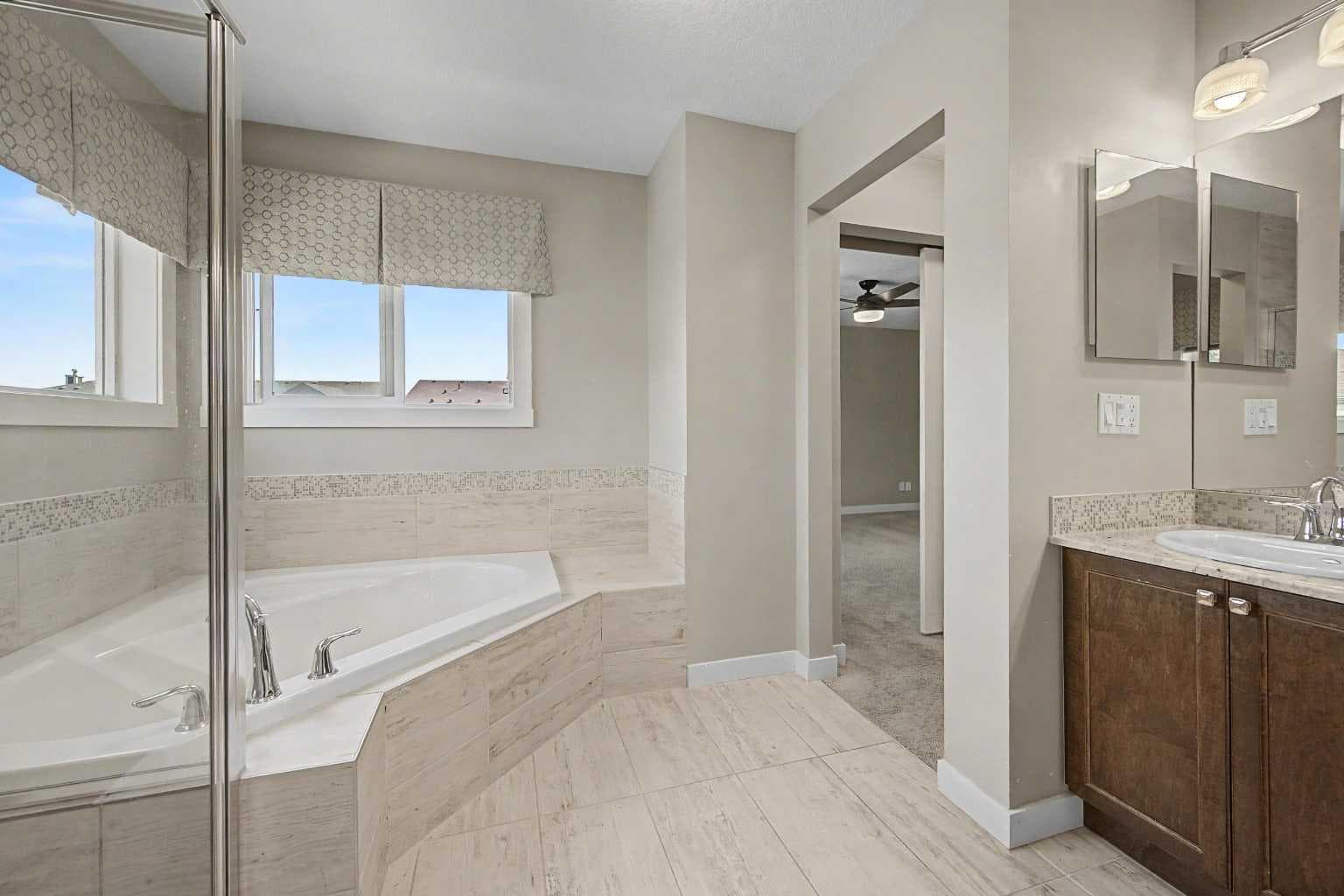 604 Midtown Place SW