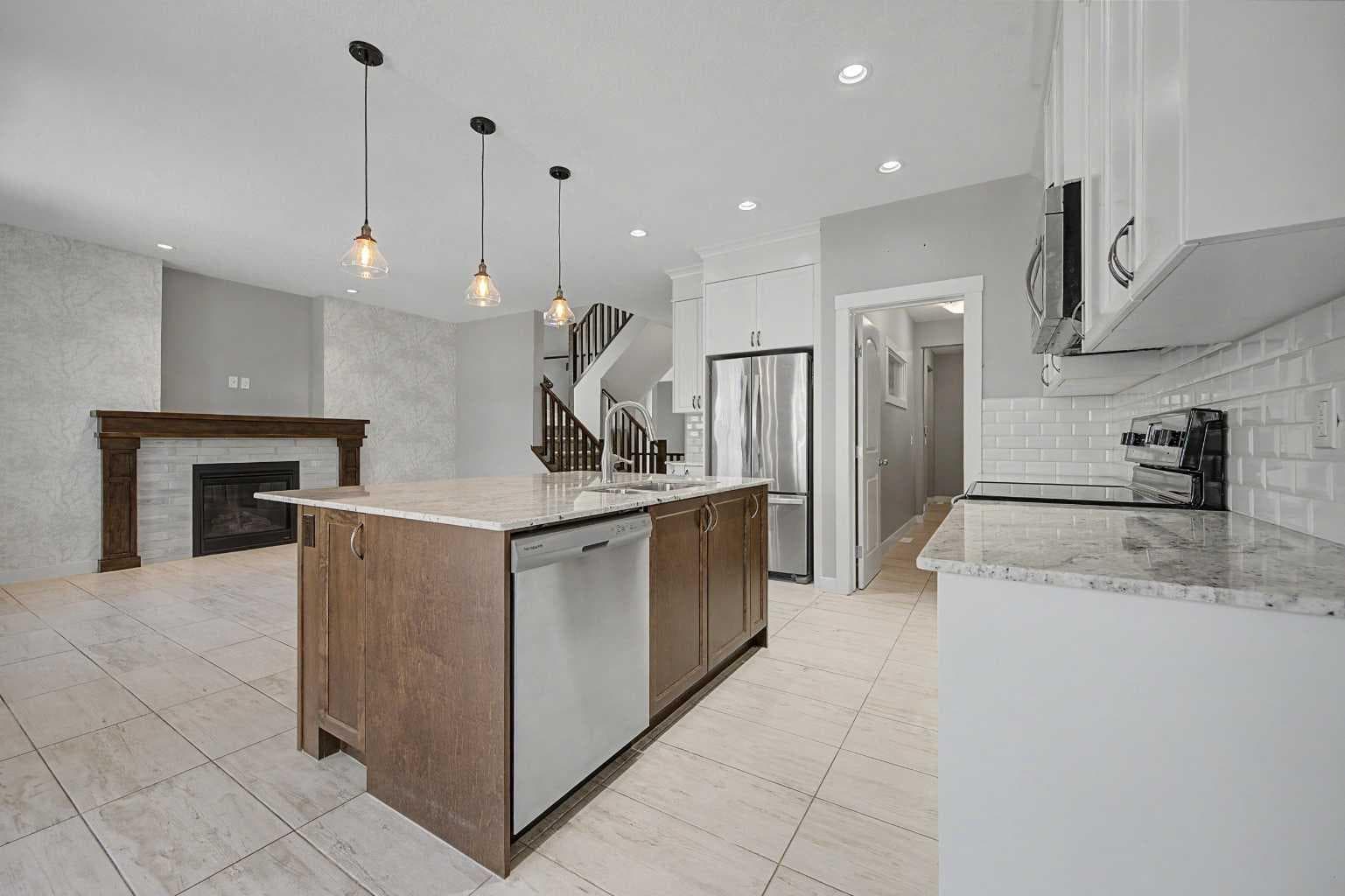 604 Midtown Place SW