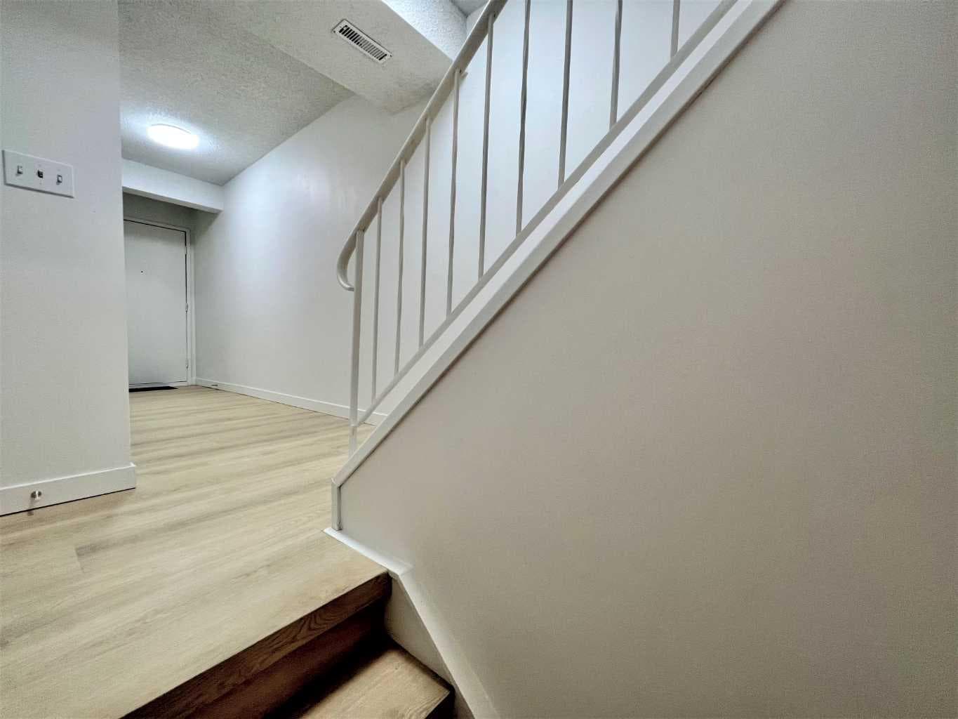 58 Canterbury Gardens SW