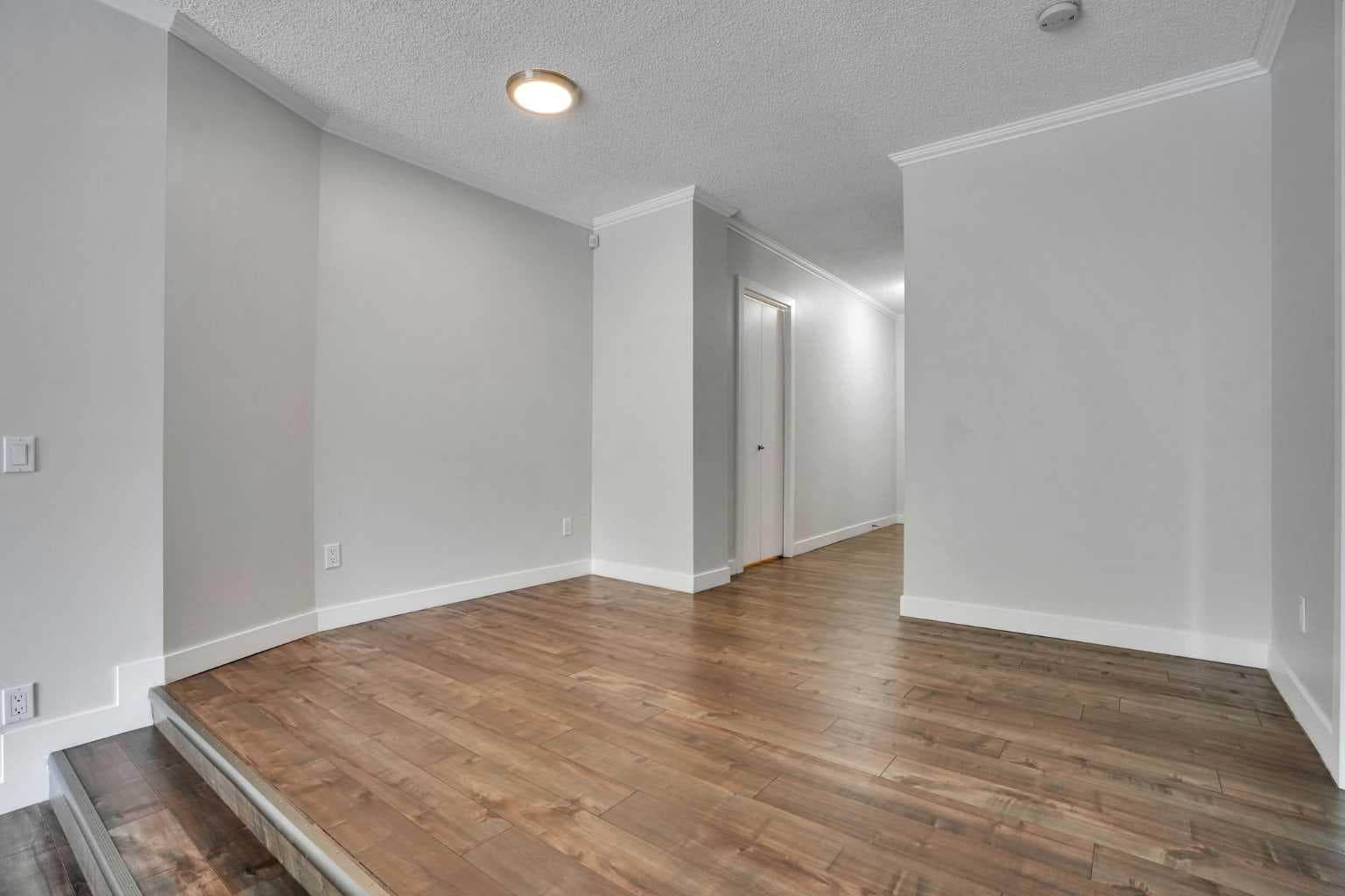 203, 1720 13 Street SW