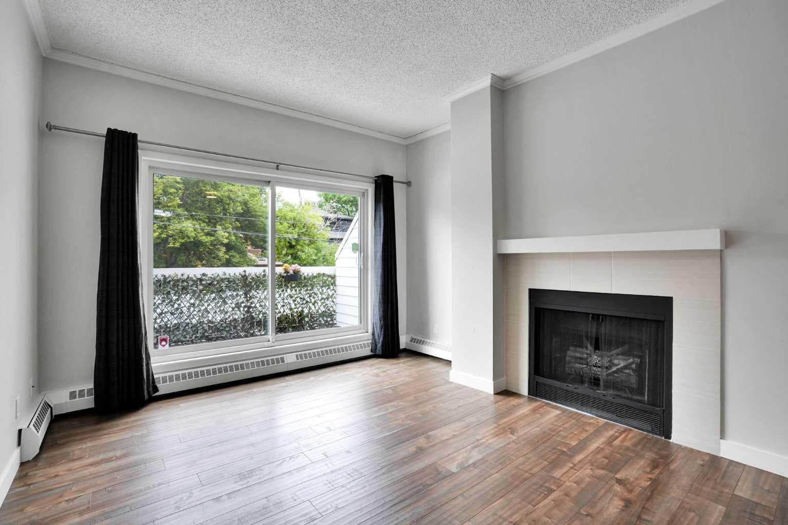 203, 1720 13 Street SW