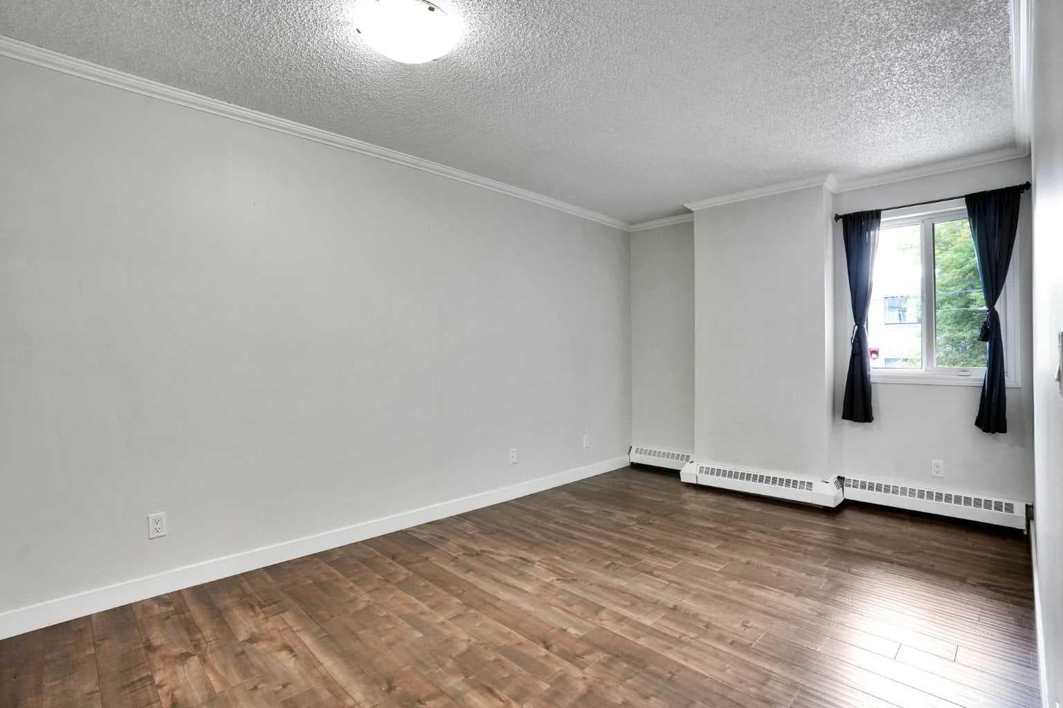 203, 1720 13 Street SW