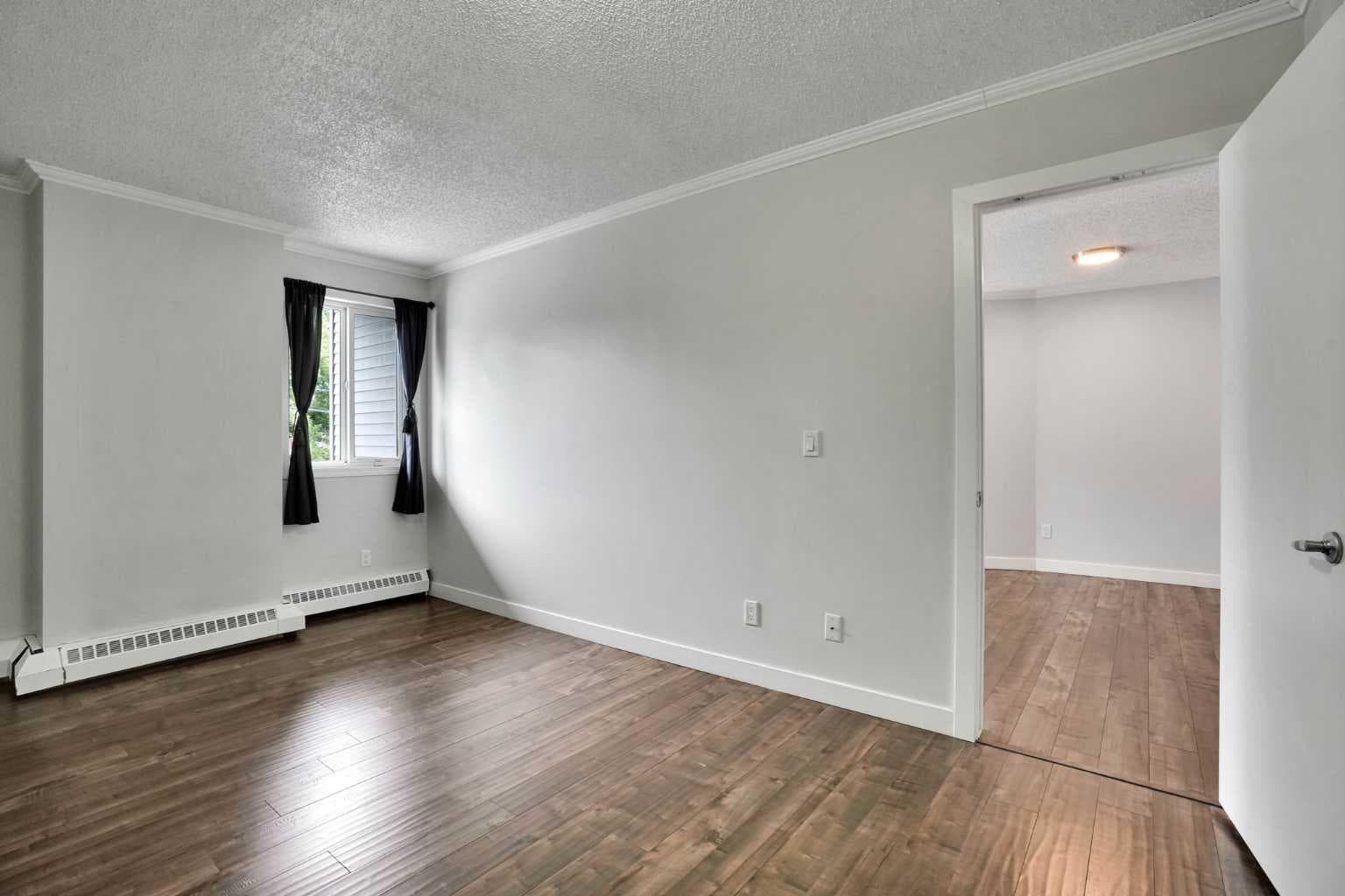 203, 1720 13 Street SW