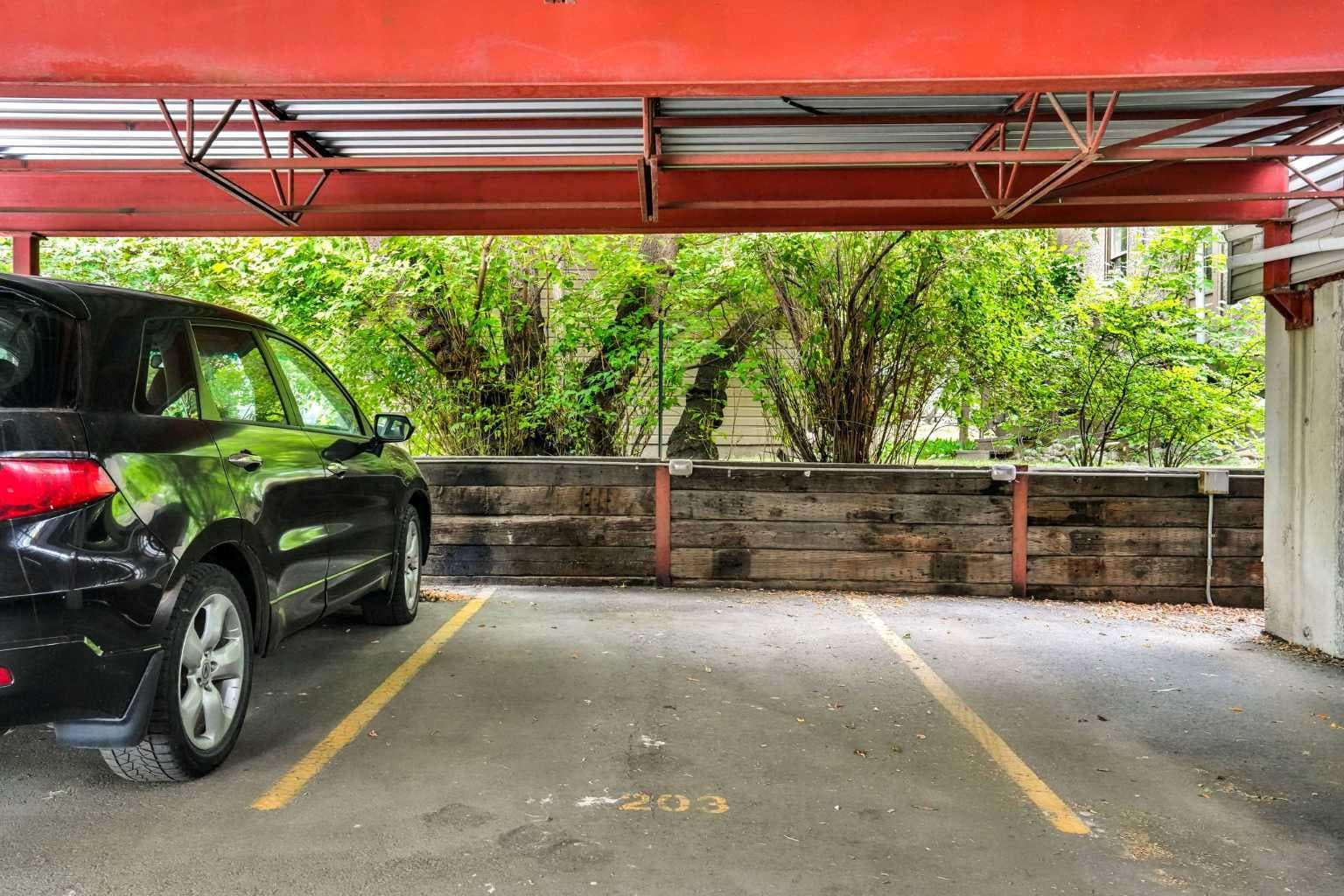 203, 1720 13 Street SW