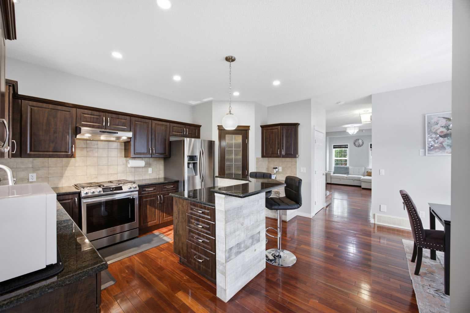 336 Silverado Drive SW