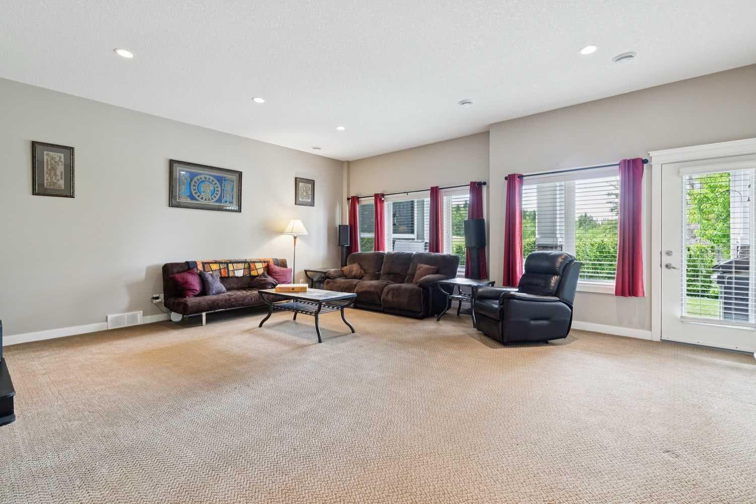 27 Ridge View Place 