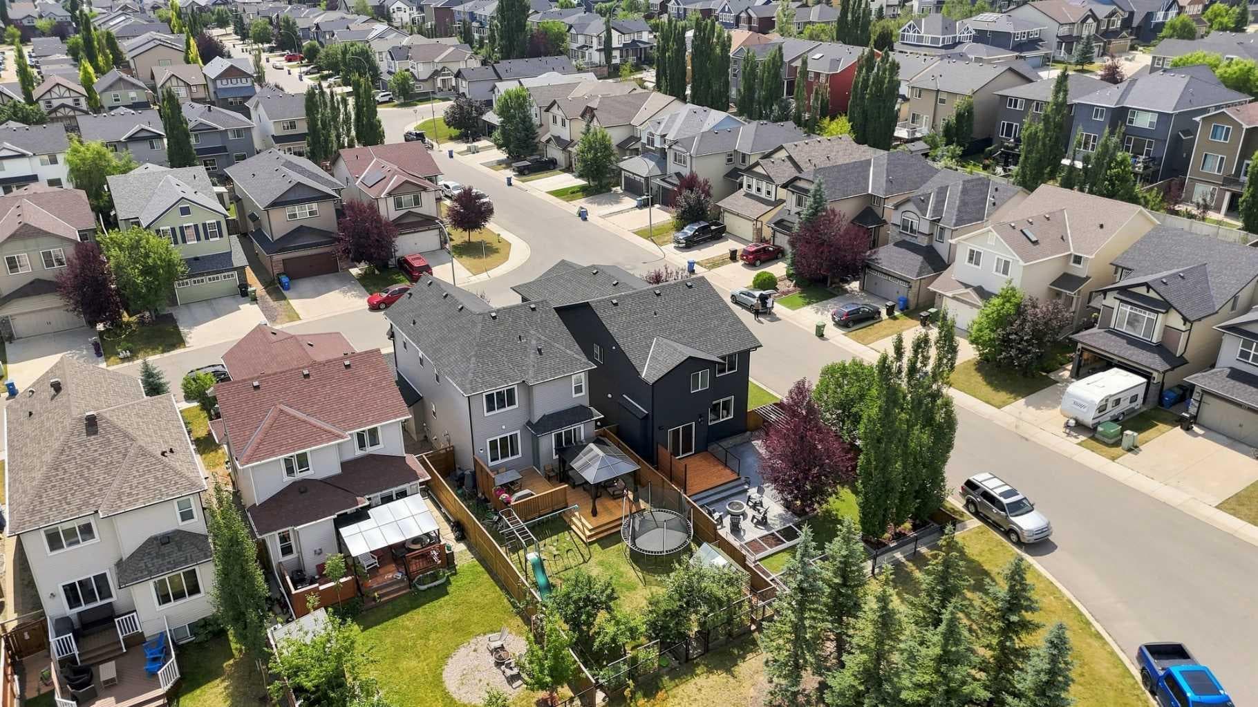 4 Silverado Saddle Court SW