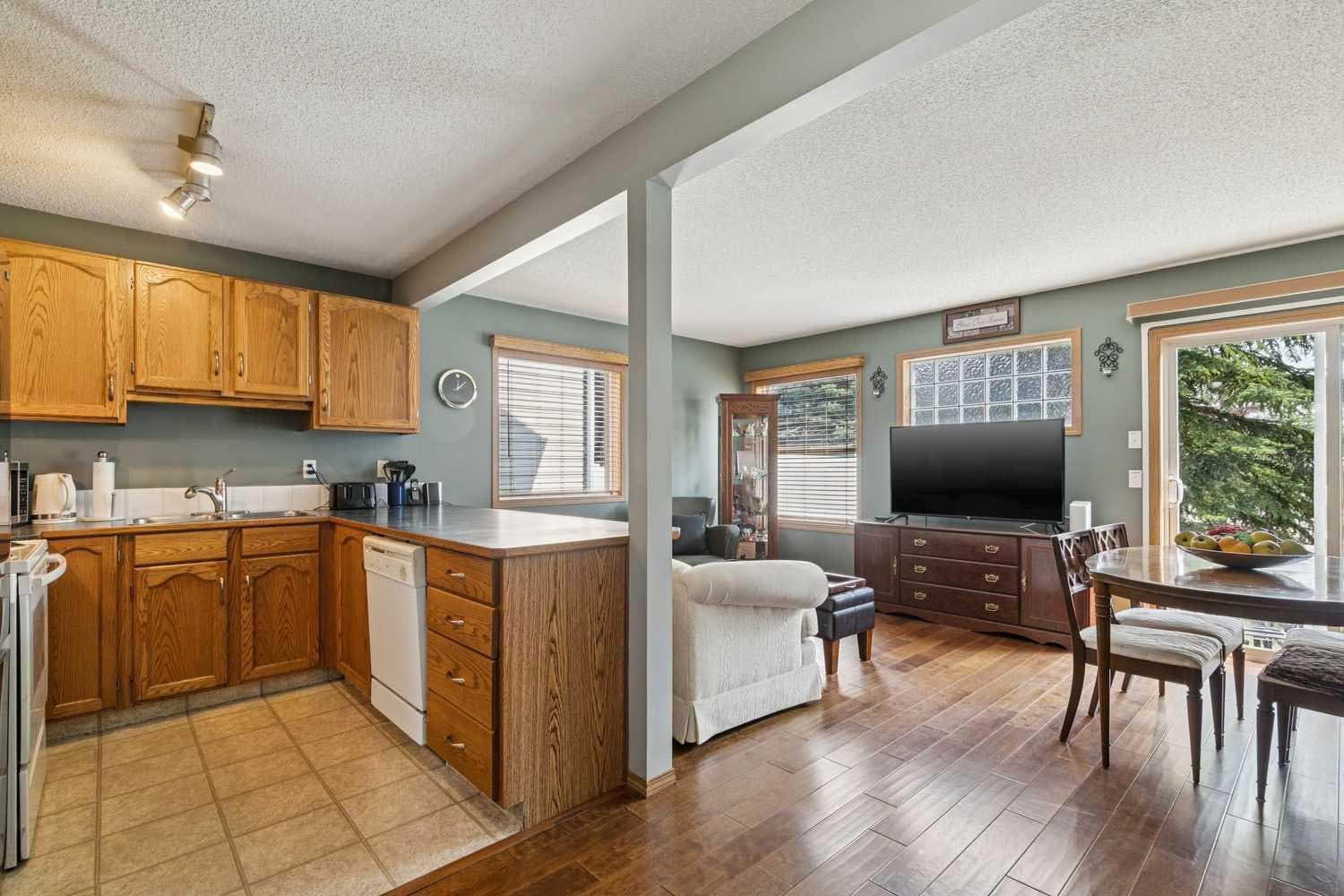 148 Everstone Drive SW