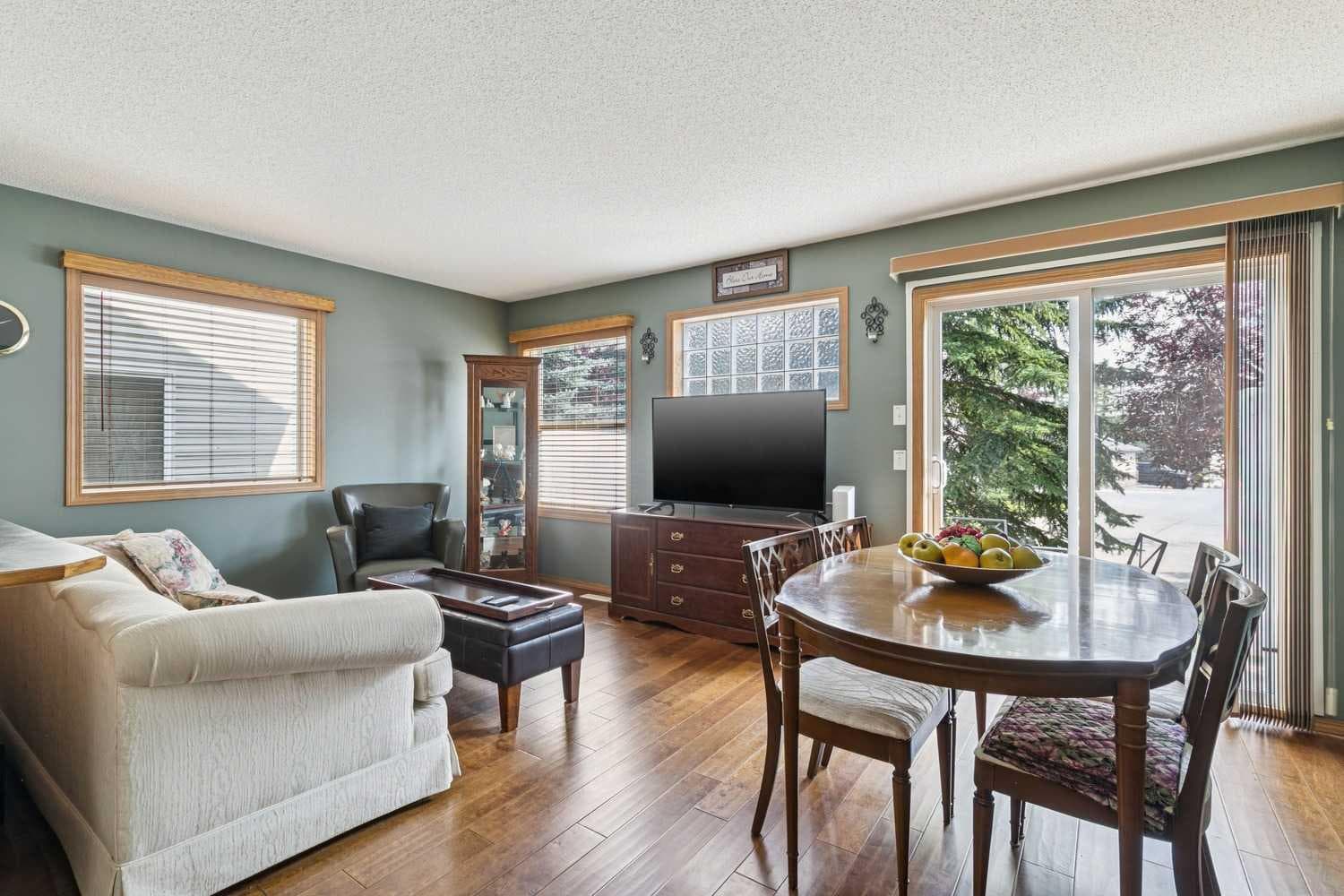 148 Everstone Drive SW