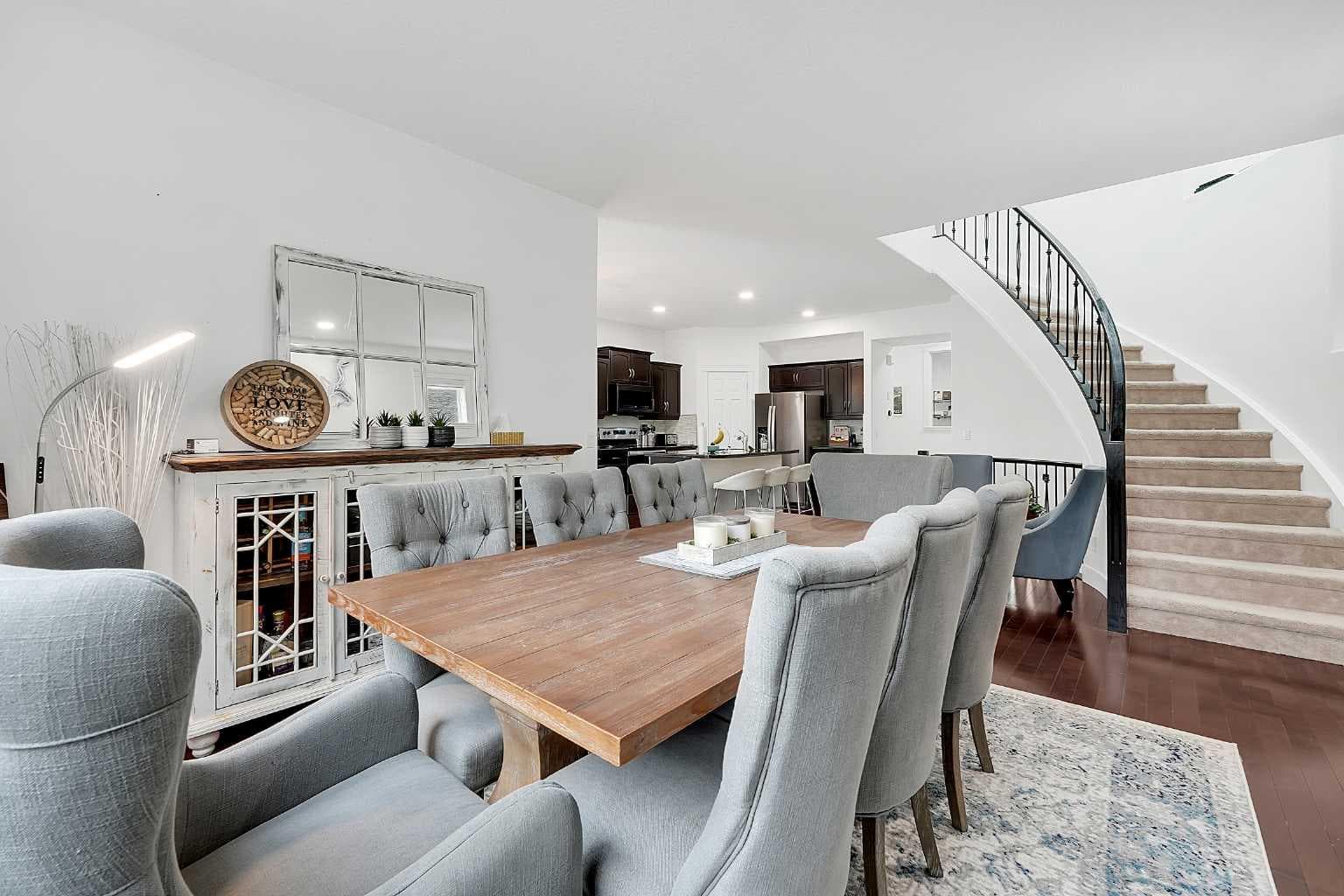 6 Aspen Stone Mews SW
