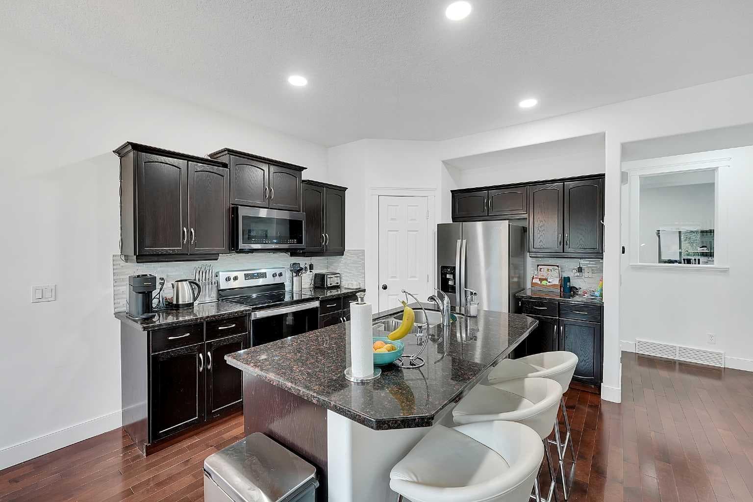 6 Aspen Stone Mews SW
