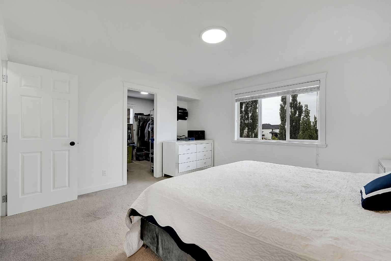 6 Aspen Stone Mews SW