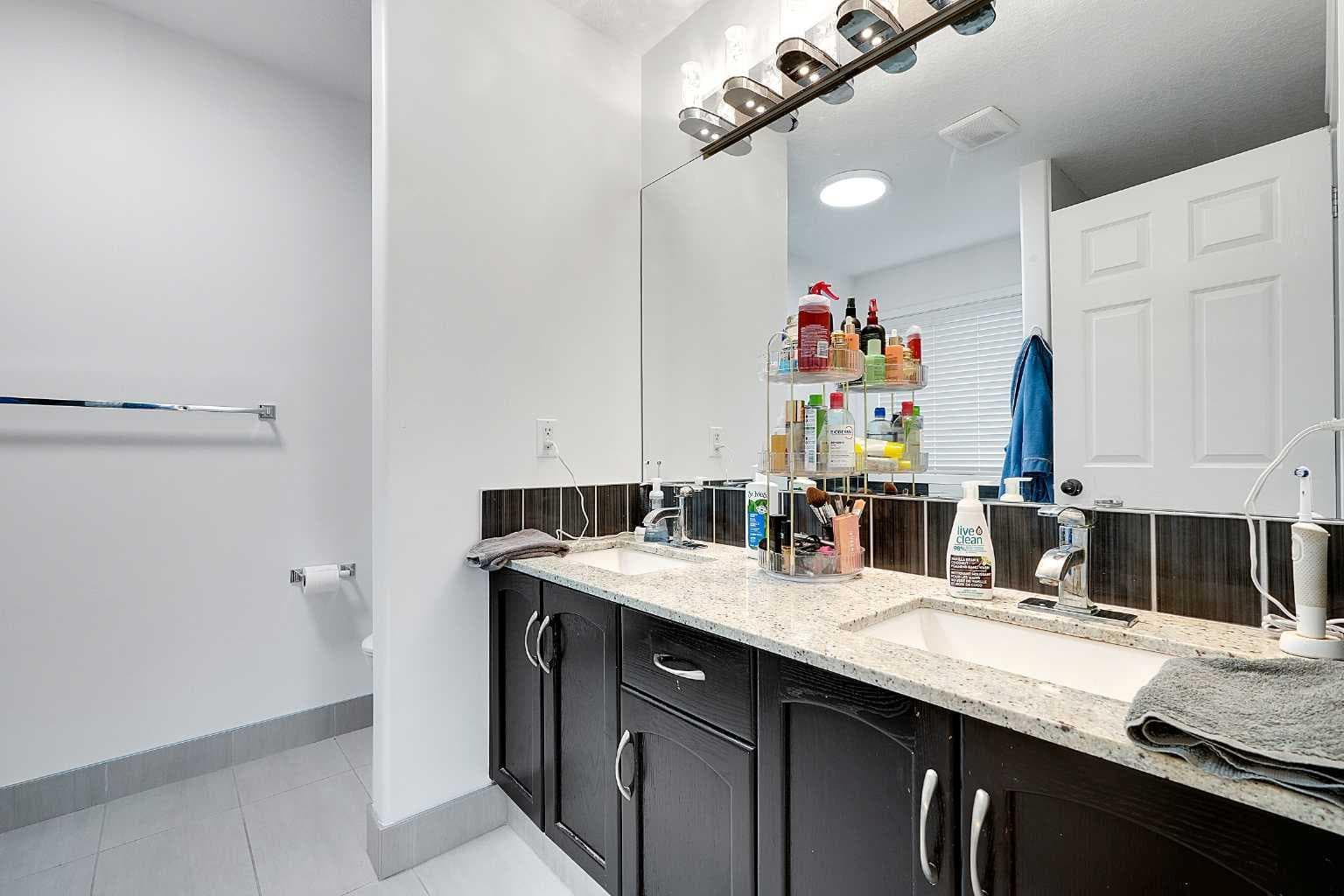 6 Aspen Stone Mews SW
