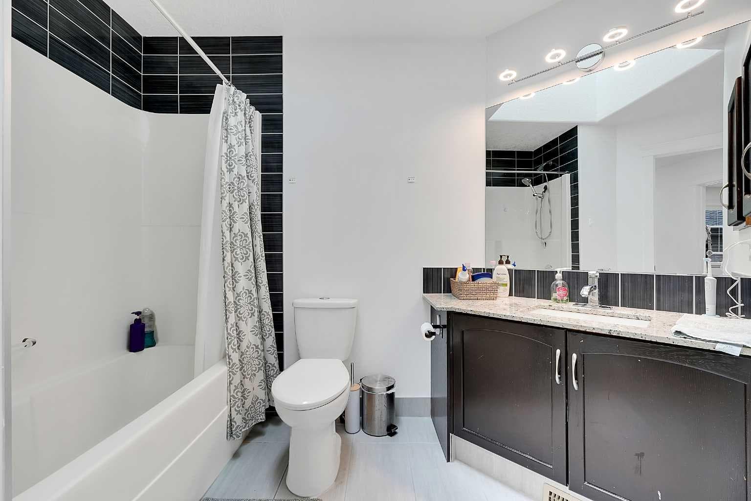 6 Aspen Stone Mews SW