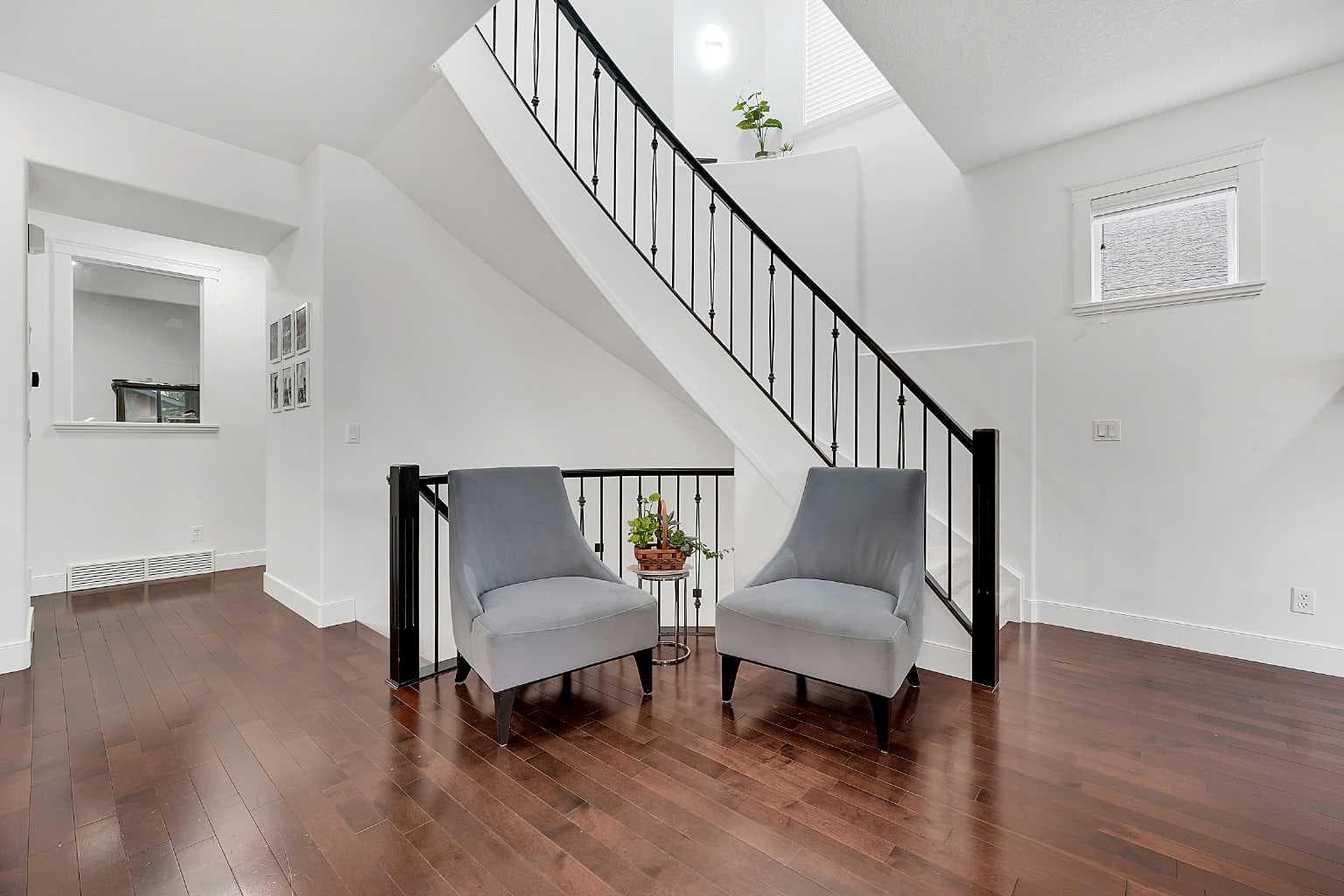 6 Aspen Stone Mews SW