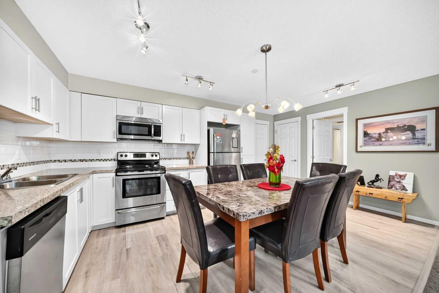 5210, 279 Copperpond Common SE
