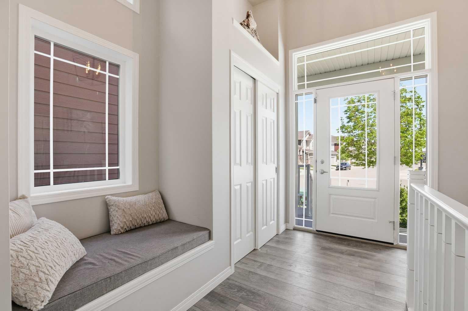 25 Yorkville Green SW