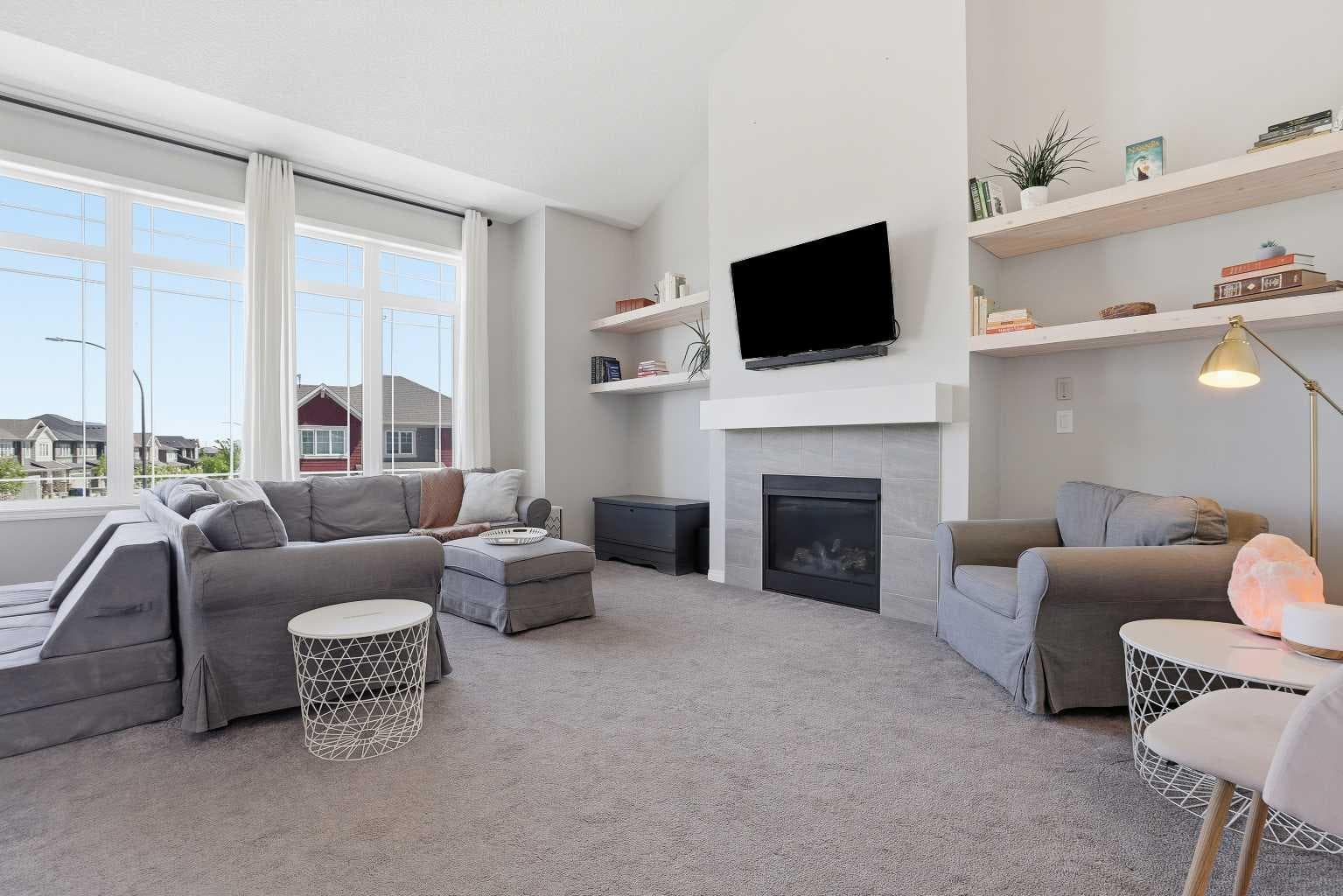 25 Yorkville Green SW