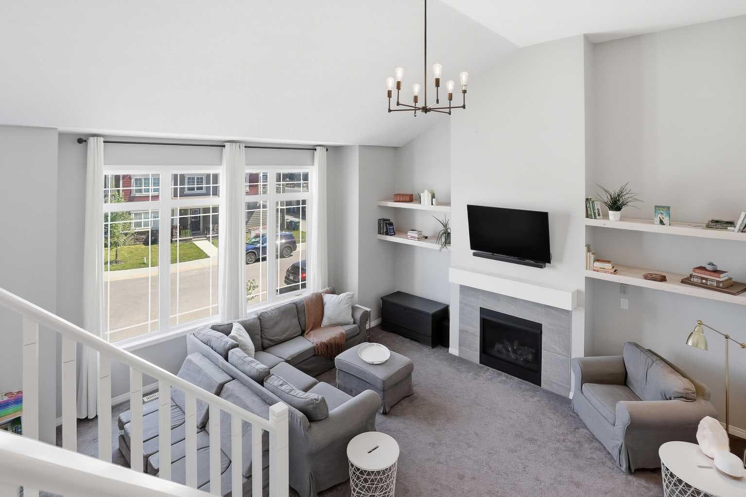 25 Yorkville Green SW