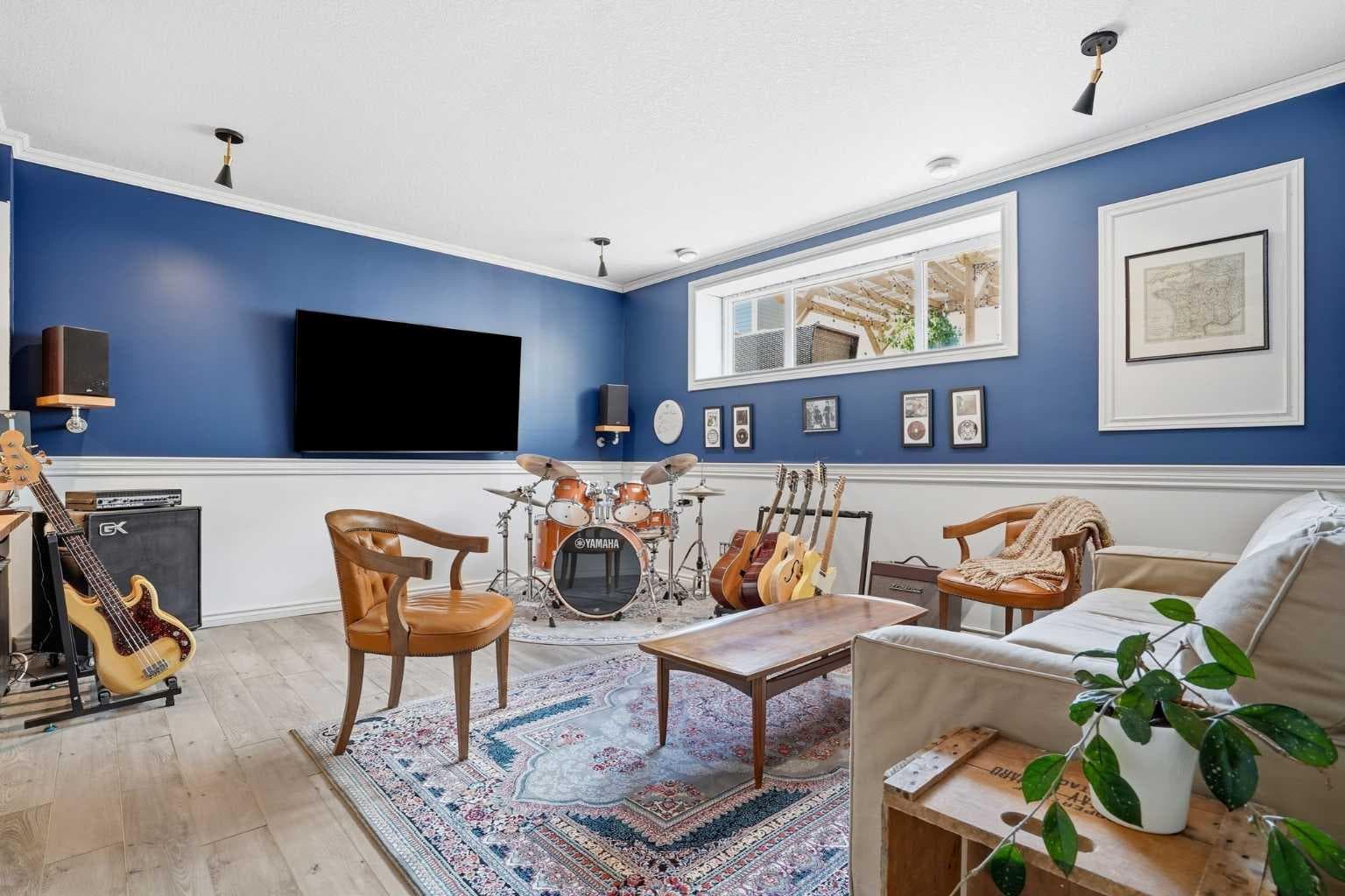 25 Yorkville Green SW