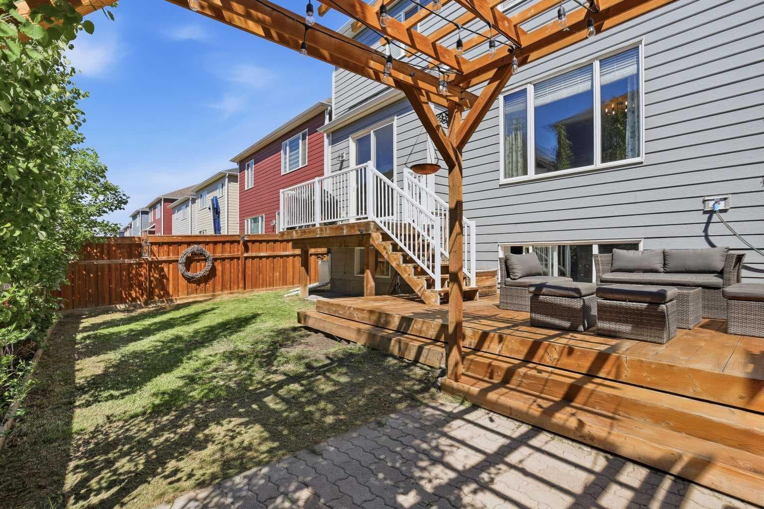 25 Yorkville Green SW