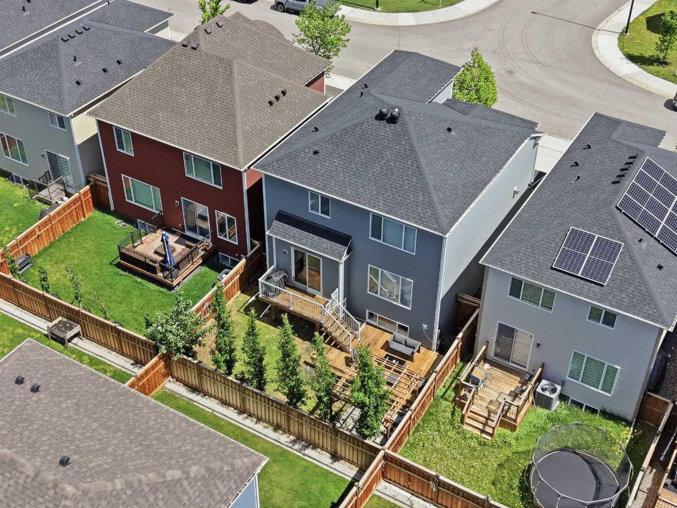 25 Yorkville Green SW