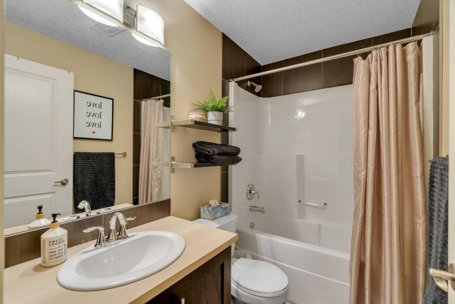 72 Quarry Landing SE
