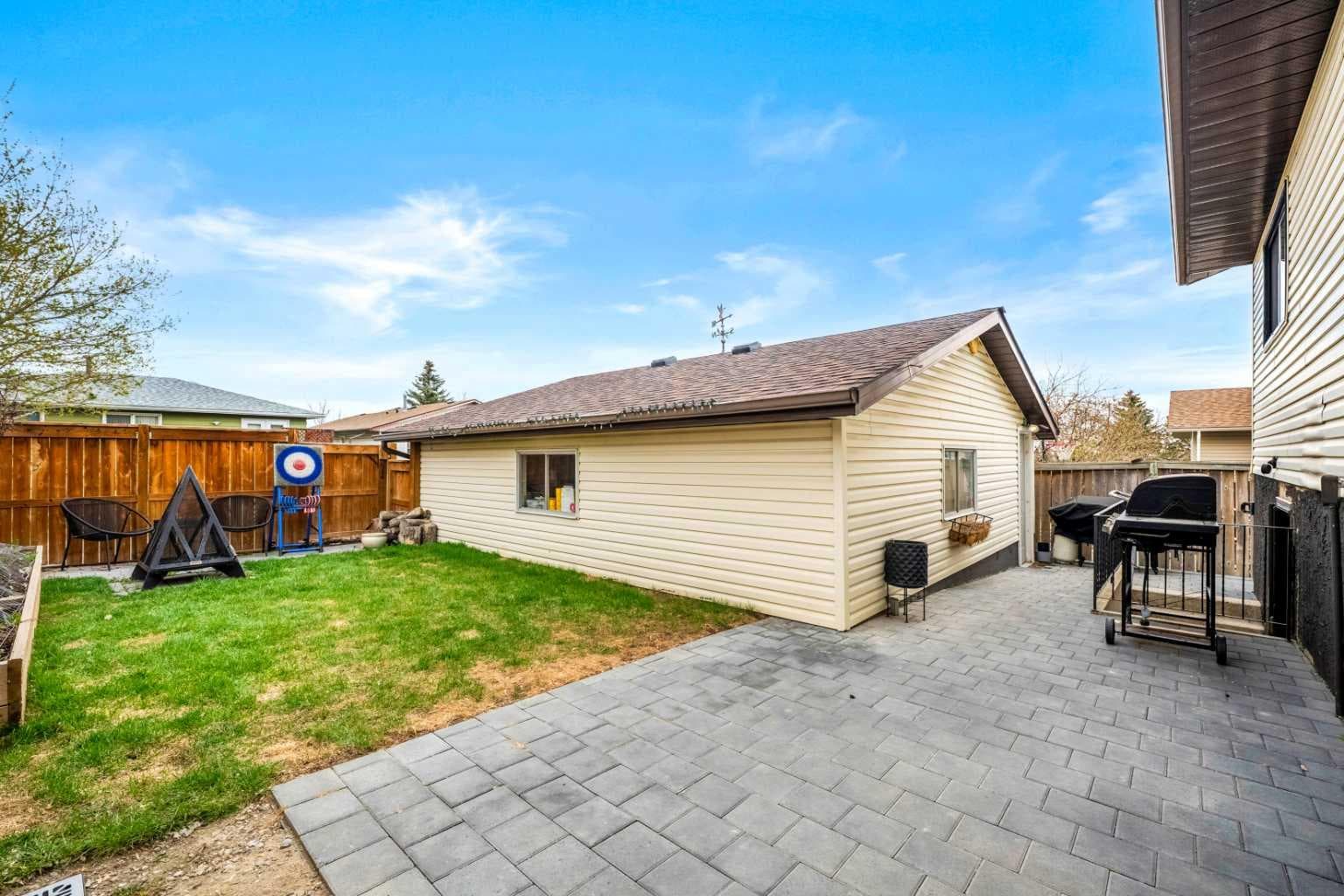 20 Bedwood Hill NE