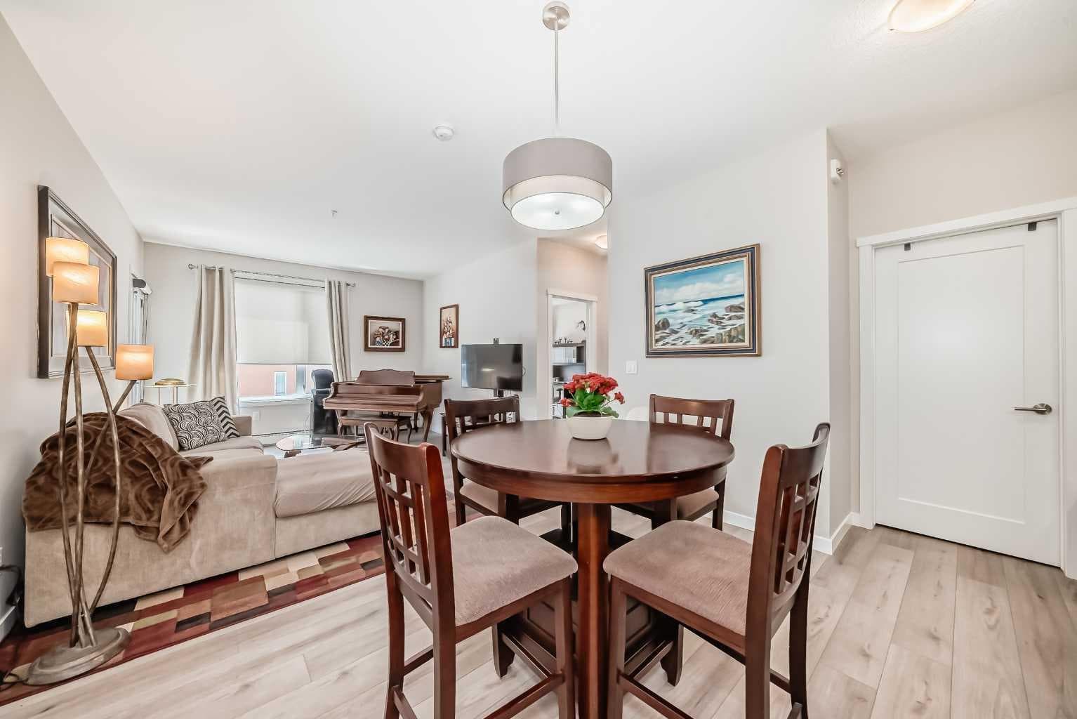 402, 30 Shawnee Common SW