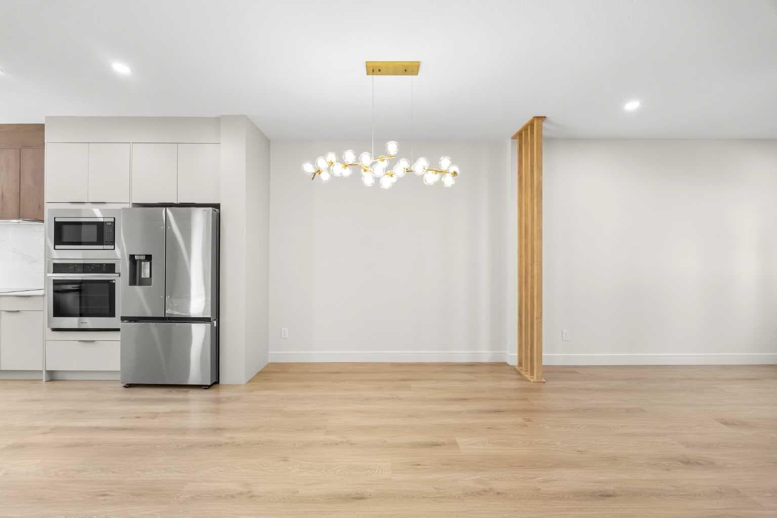 302, 67 Panatella Square NW