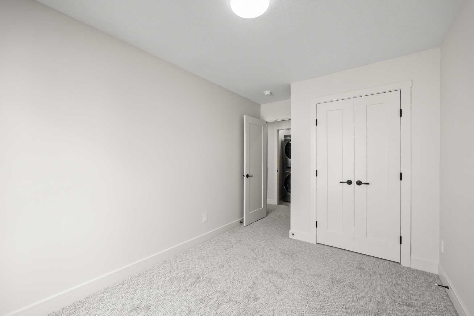 302, 67 Panatella Square NW