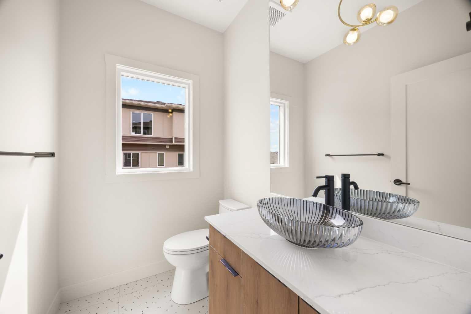 305, 67 Panatella Square NW