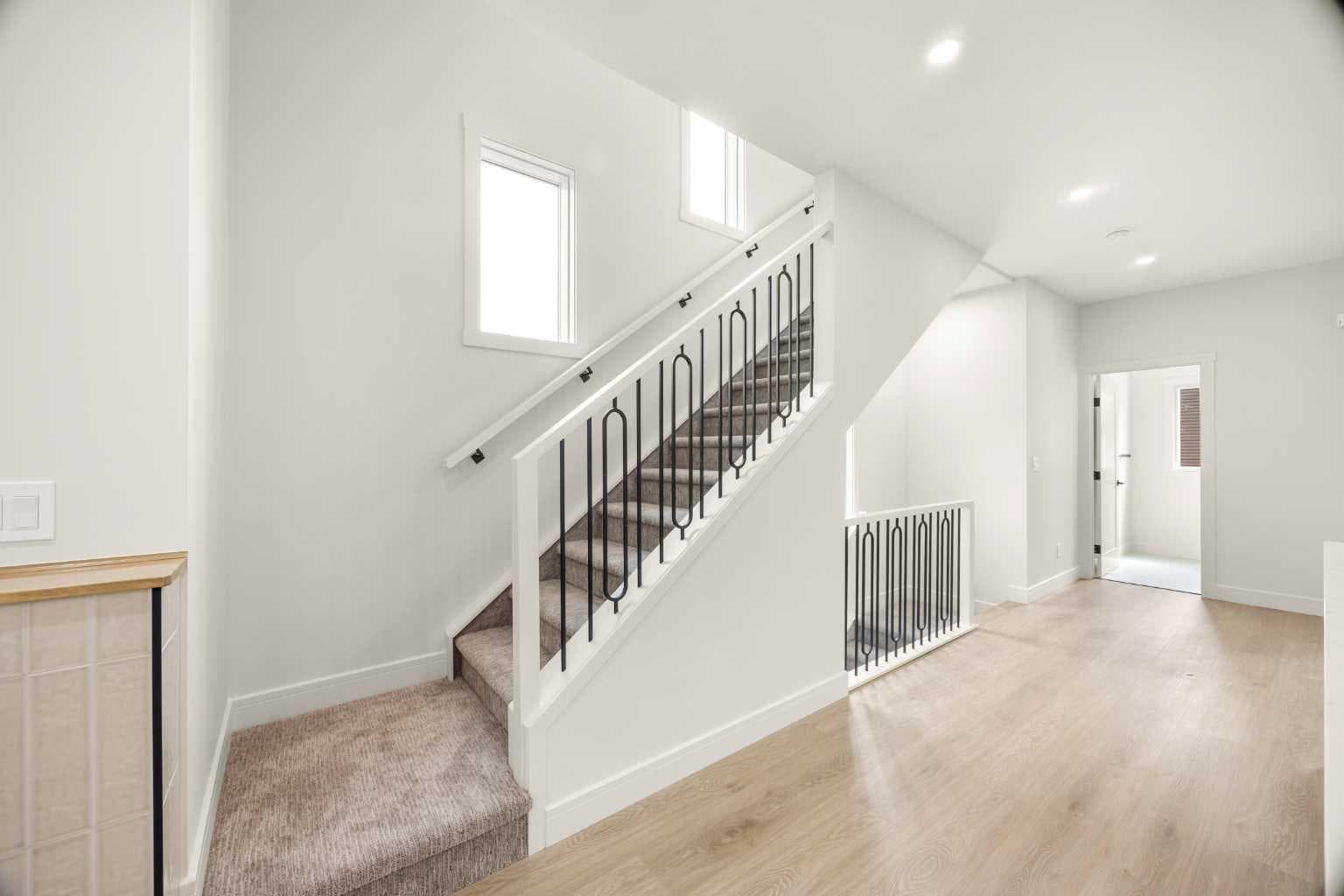 305, 67 Panatella Square NW