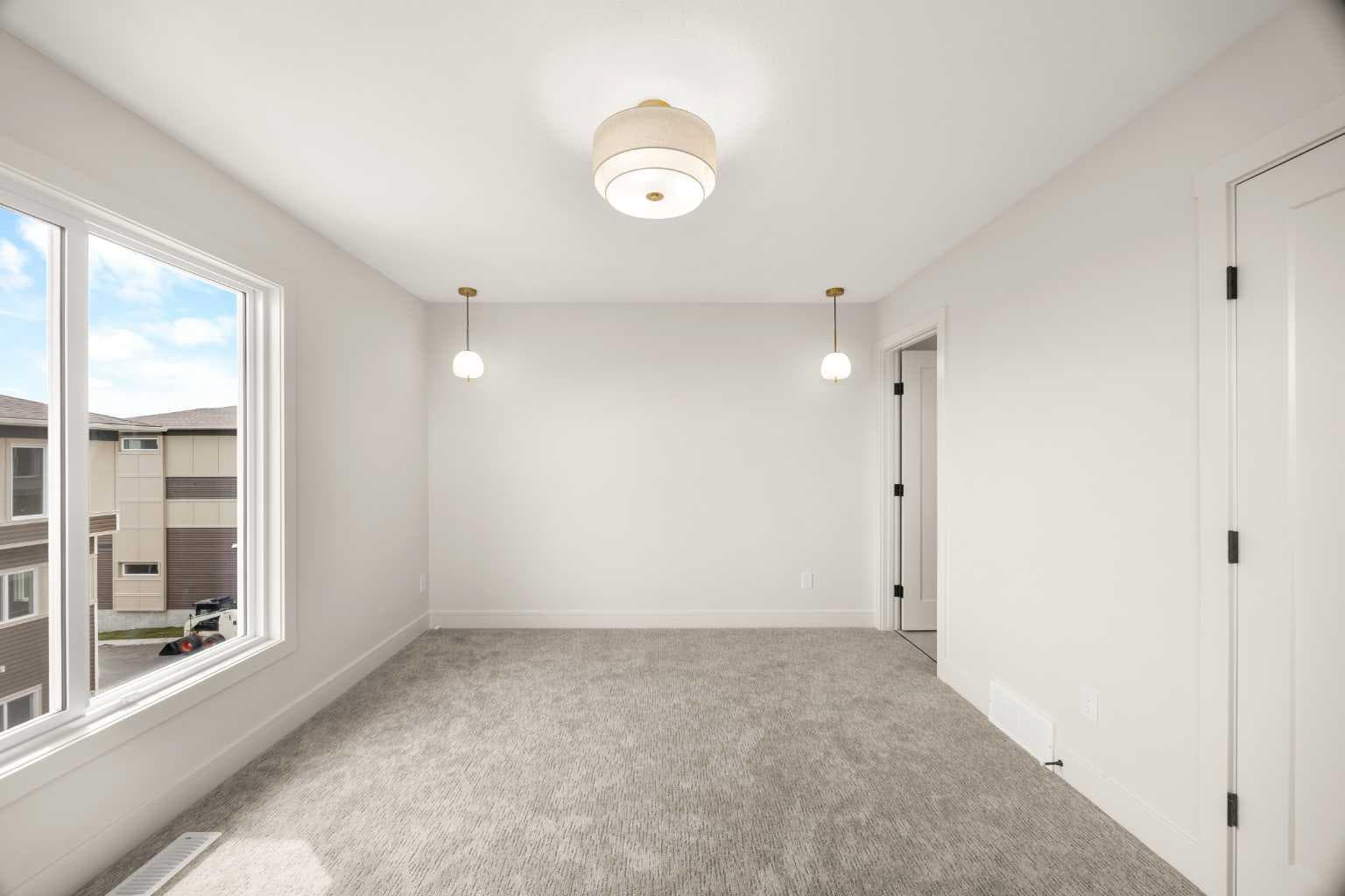 305, 67 Panatella Square NW