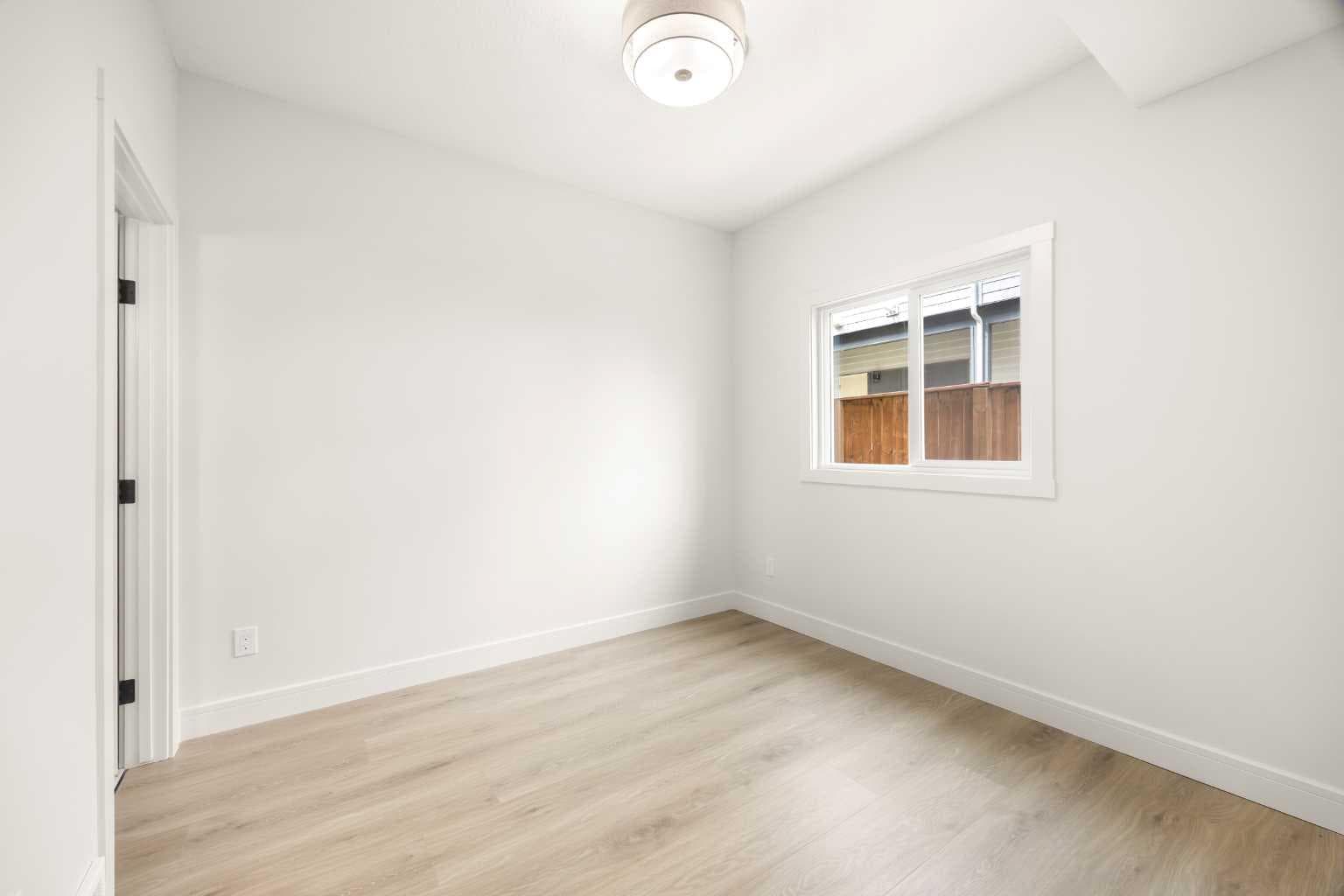 305, 67 Panatella Square NW