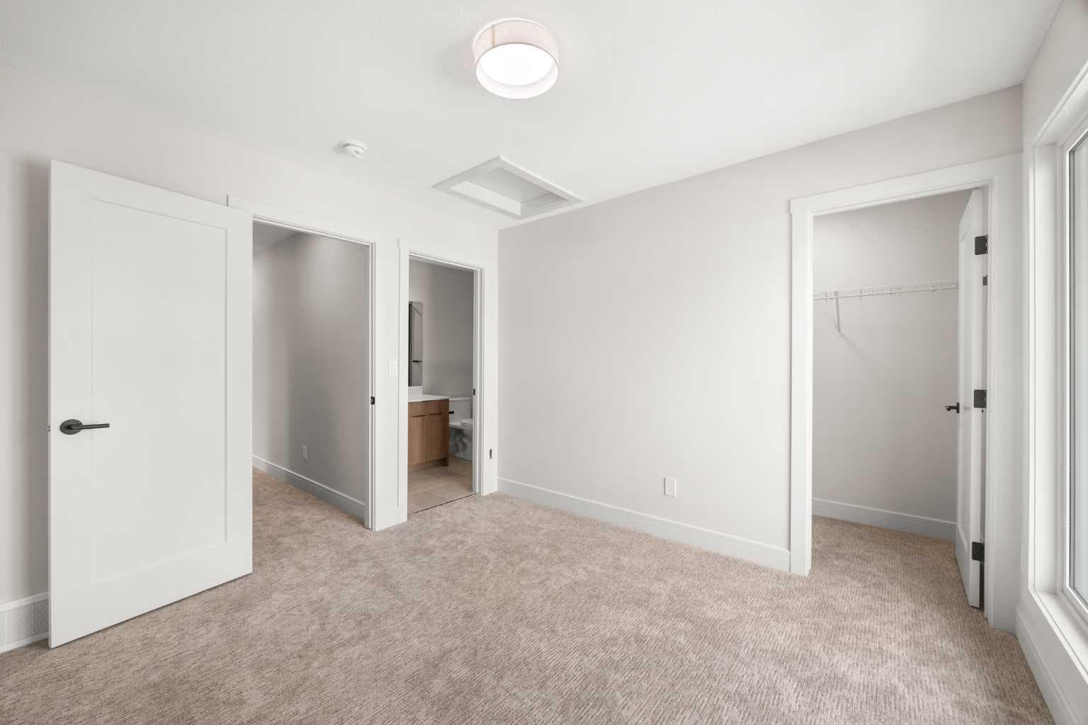 305, 67 Panatella Square NW