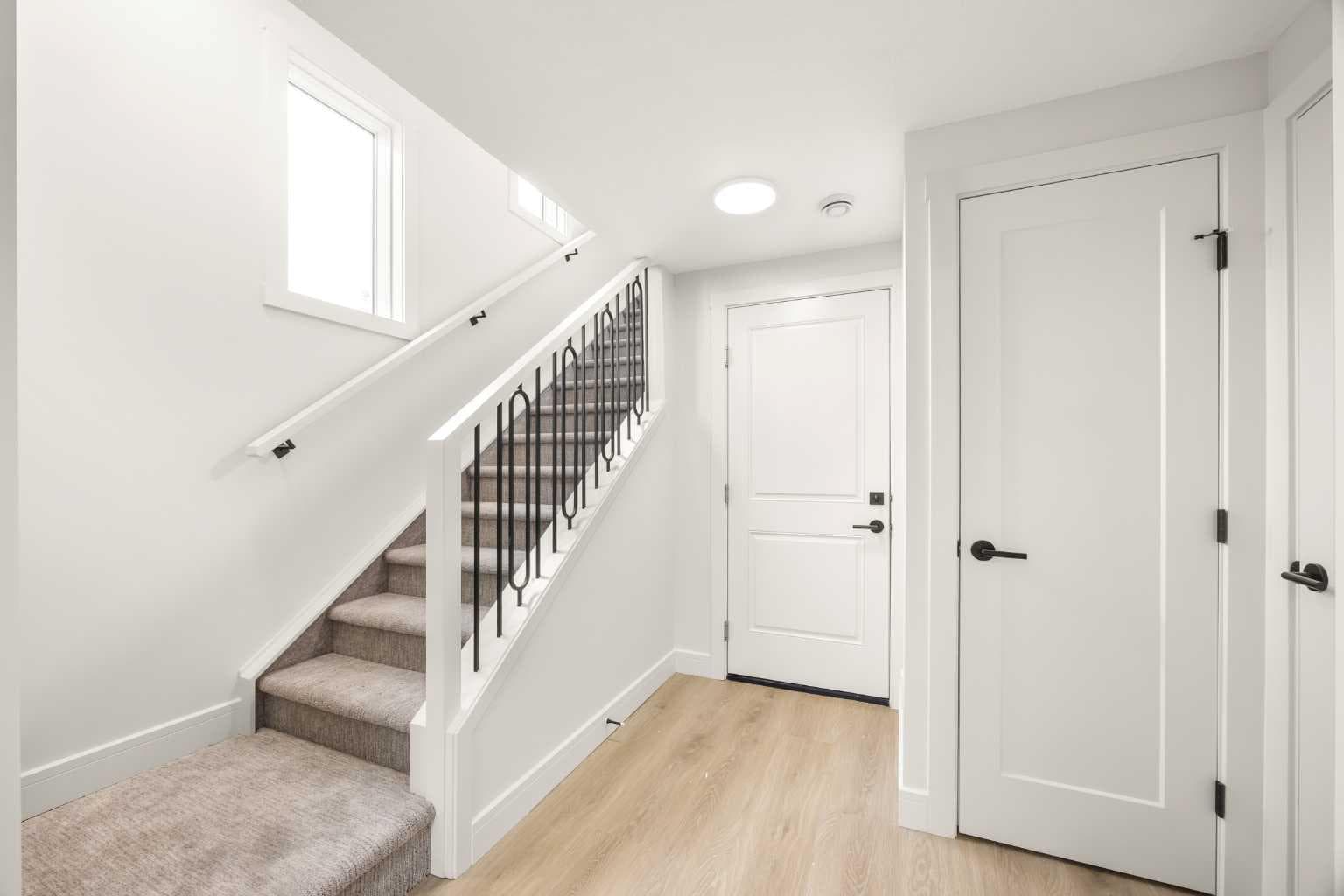305, 67 Panatella Square NW