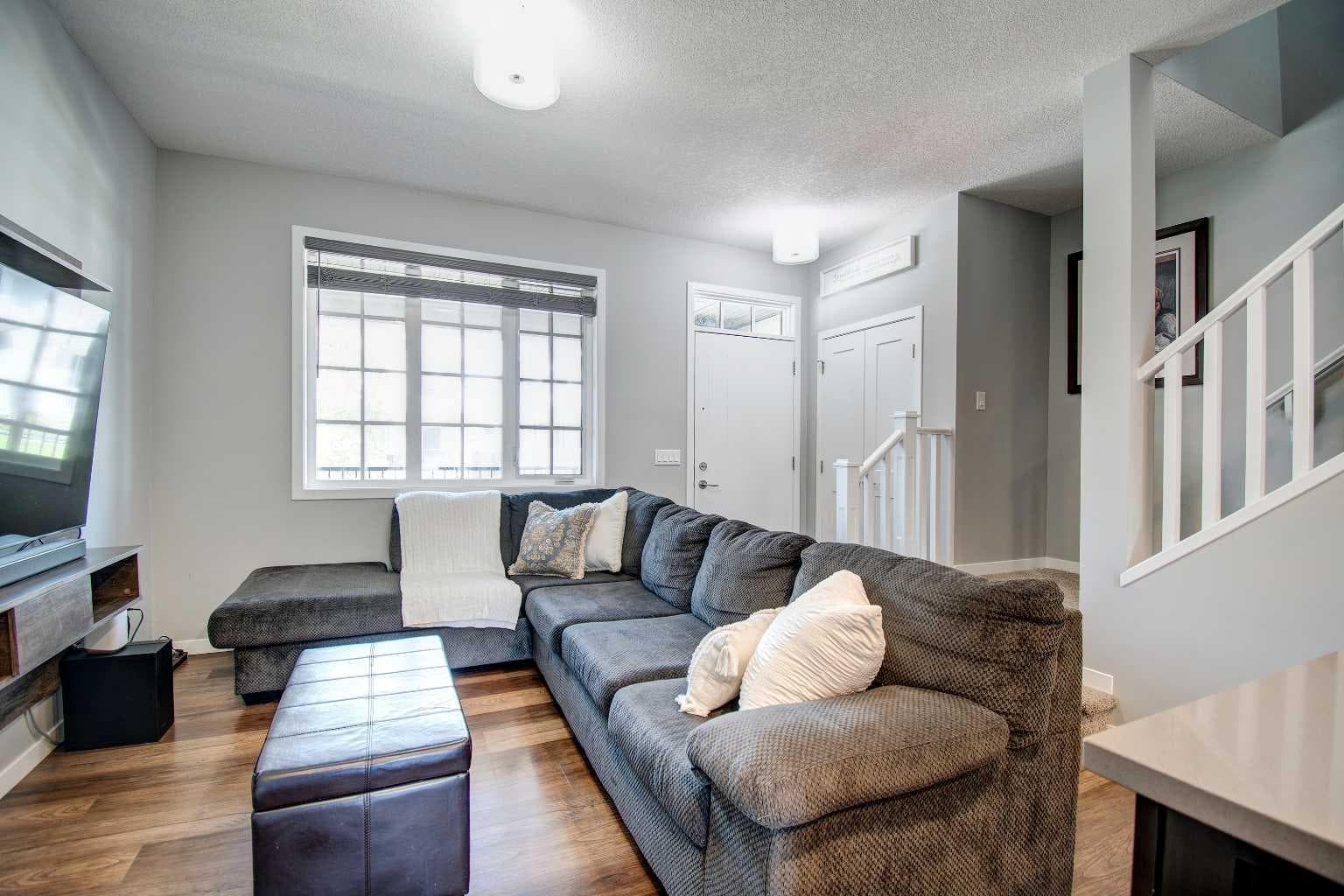 261 Ellen Way 