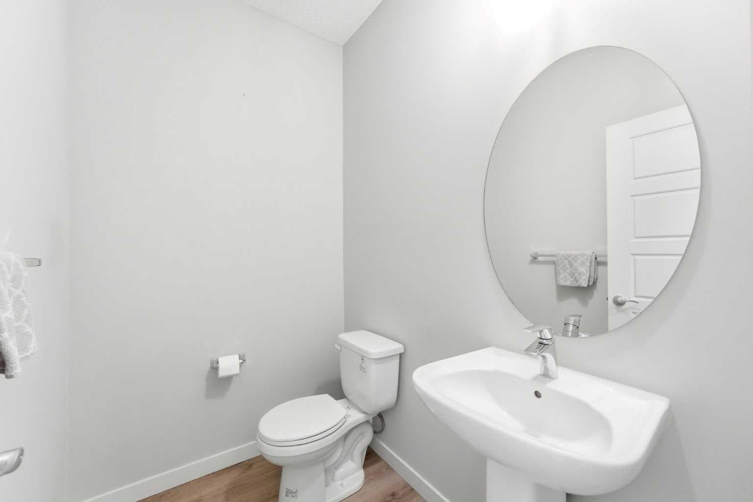 308, 32 Red Embers Parade NE