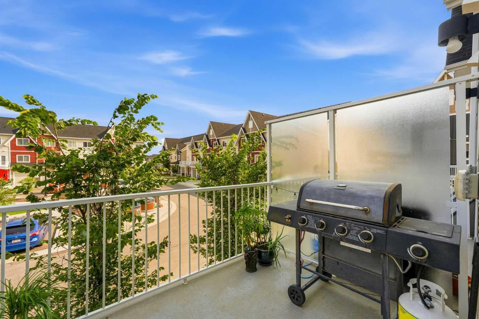 308, 32 Red Embers Parade NE